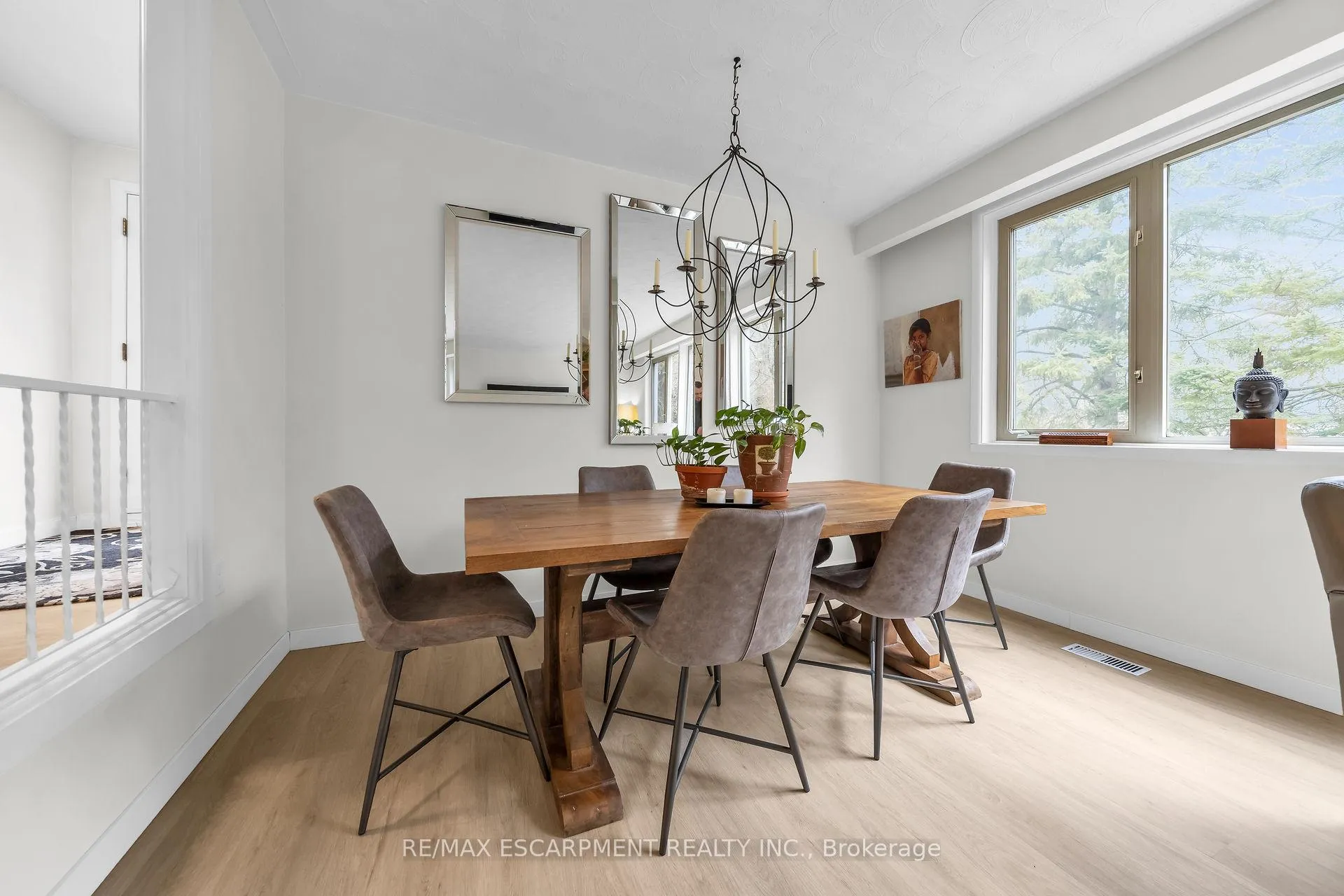 Photo 3 of 616 Mill Street S, Hamilton, Ancaster — HOMEH