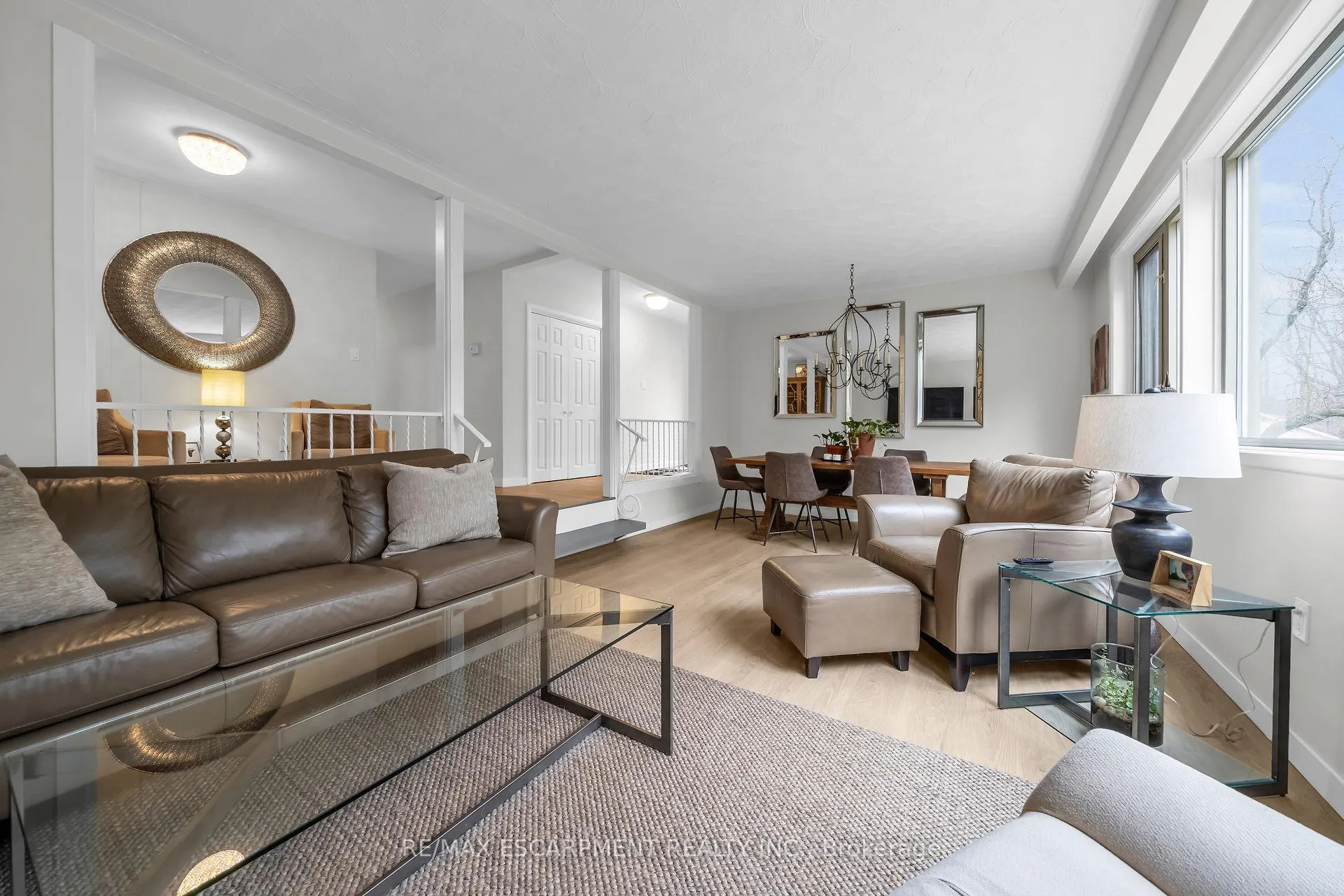 Photo 7 of 616 Mill Street S, Hamilton, Ancaster — HOMEH