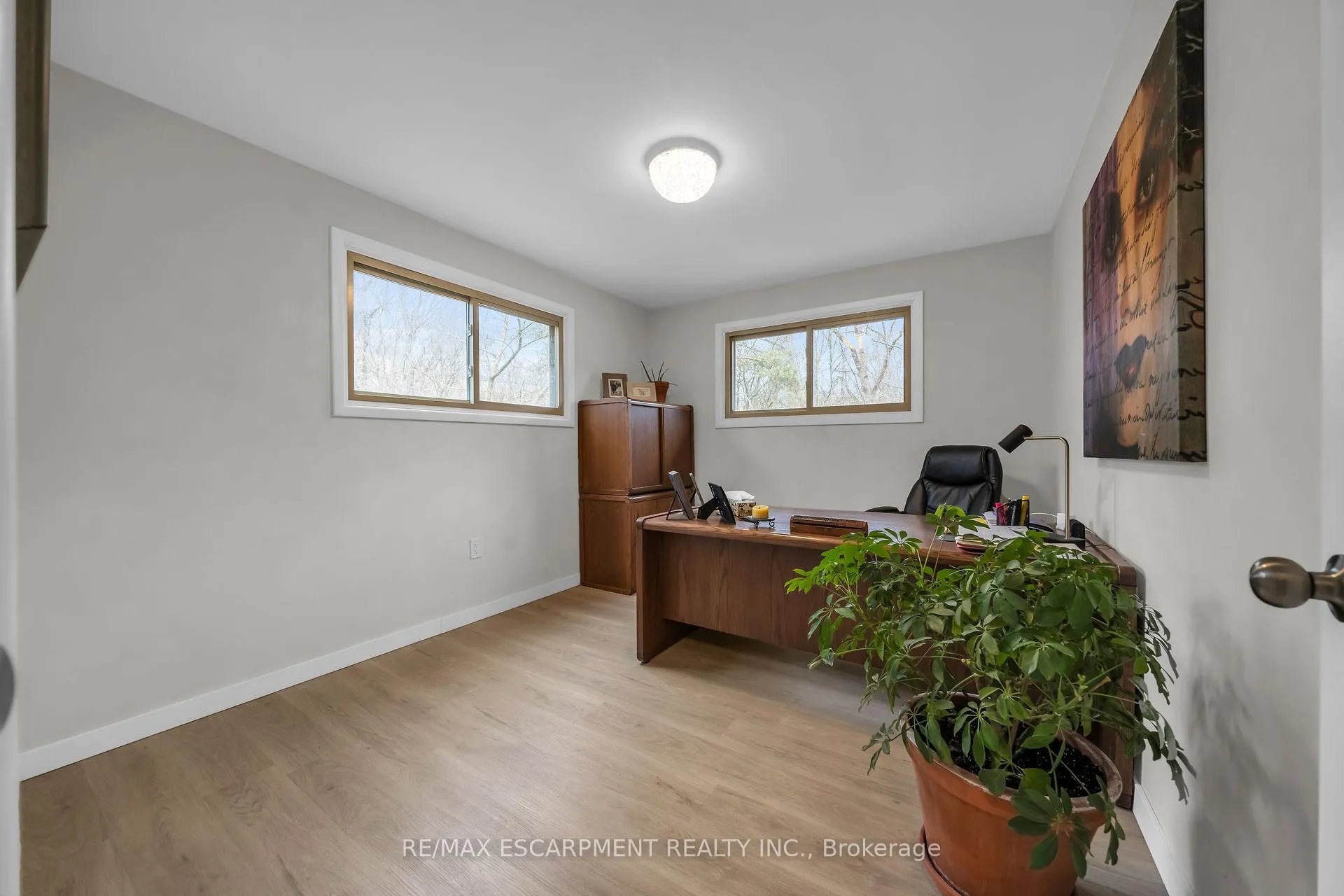 Photo 12 of 616 Mill Street S, Hamilton, Ancaster — HOMEH