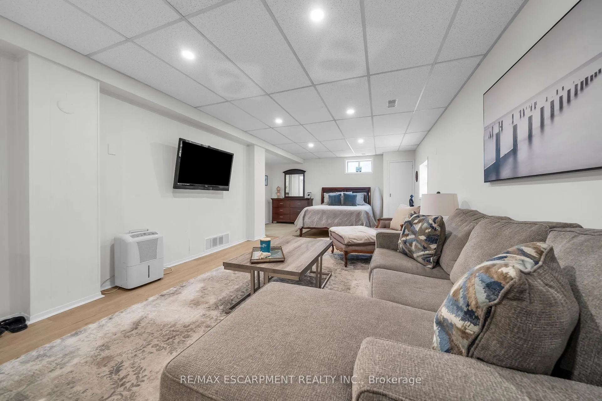 Photo 17 of 616 Mill Street S, Hamilton, Ancaster — HOMEH