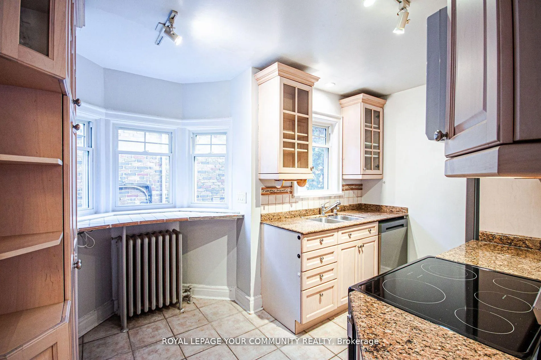 Photo 11 of 5 Crestview Road, Toronto, Lawrence Park South — HOMEH