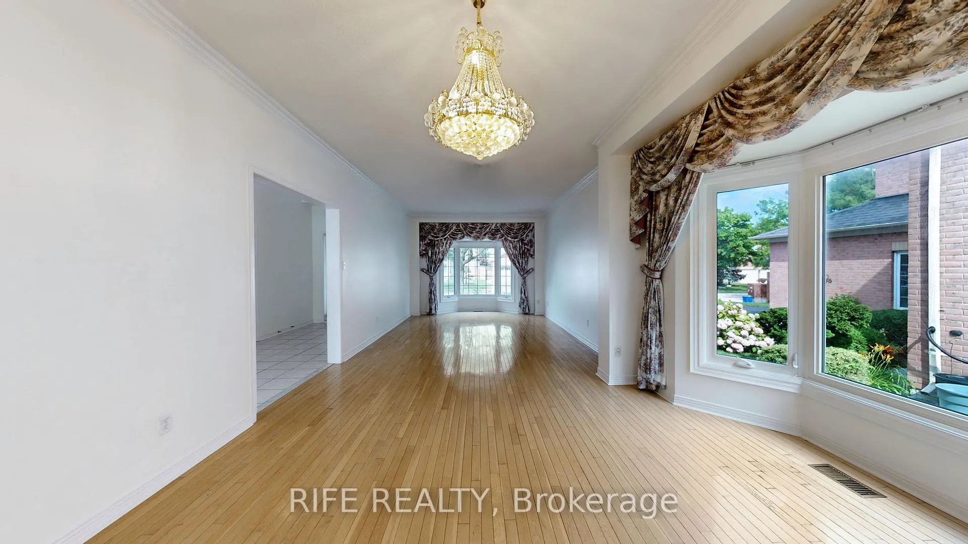 Photo 7 of 79 Fawnbrook Circle, Markham, Markville — HOMEH
