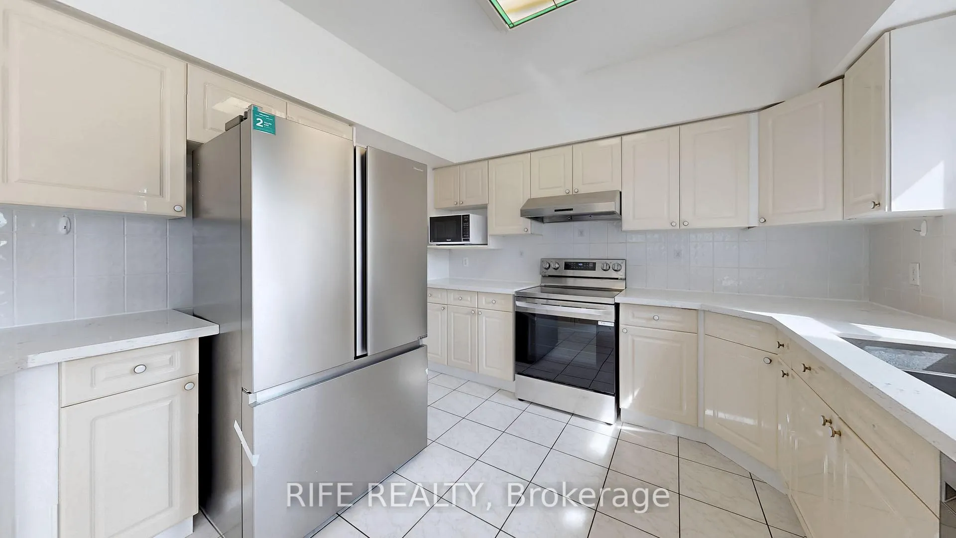 Photo 16 of 79 Fawnbrook Circle, Markham, Markville — HOMEH