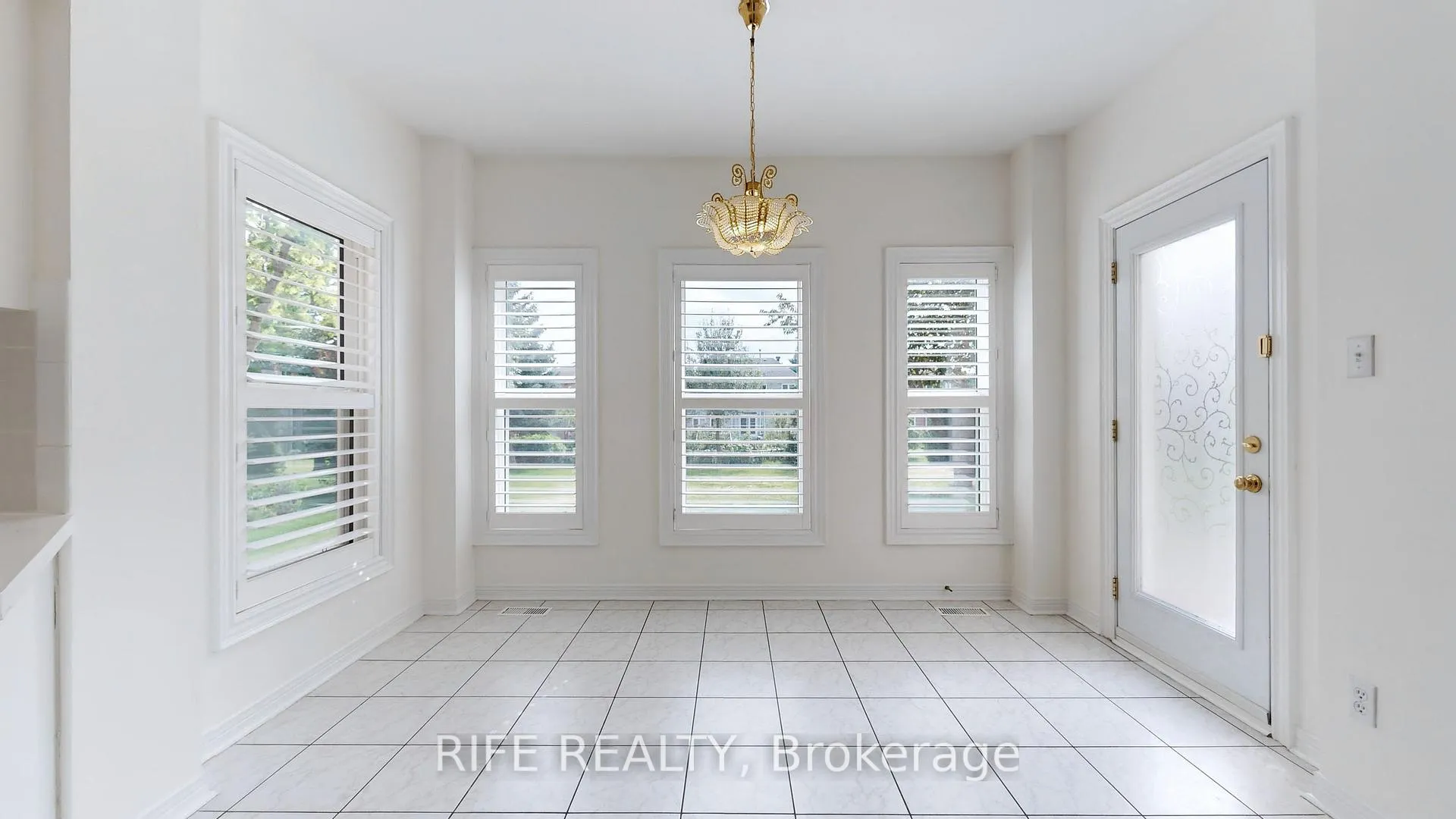 Photo 18 of 79 Fawnbrook Circle, Markham, Markville — HOMEH