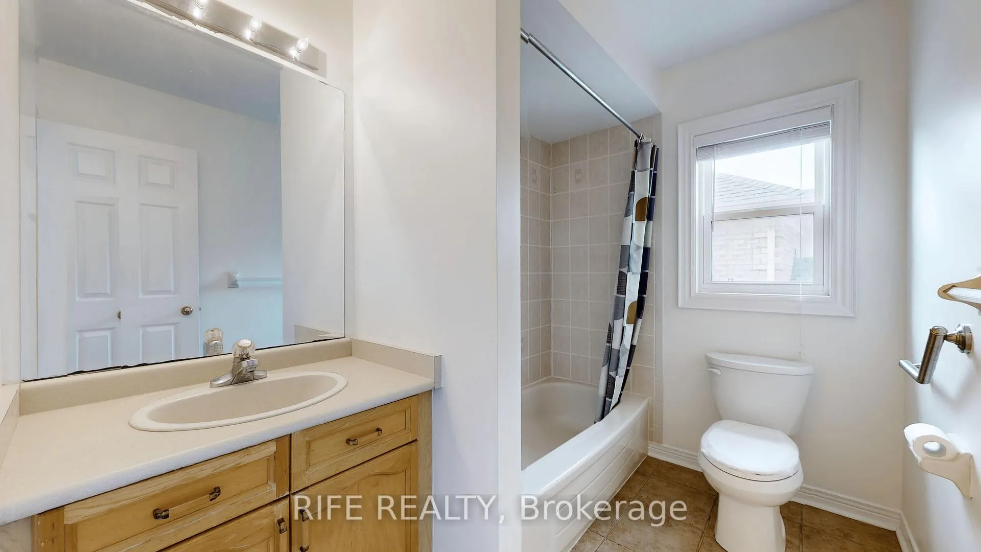 Photo 33 of 79 Fawnbrook Circle, Markham, Markville — HOMEH