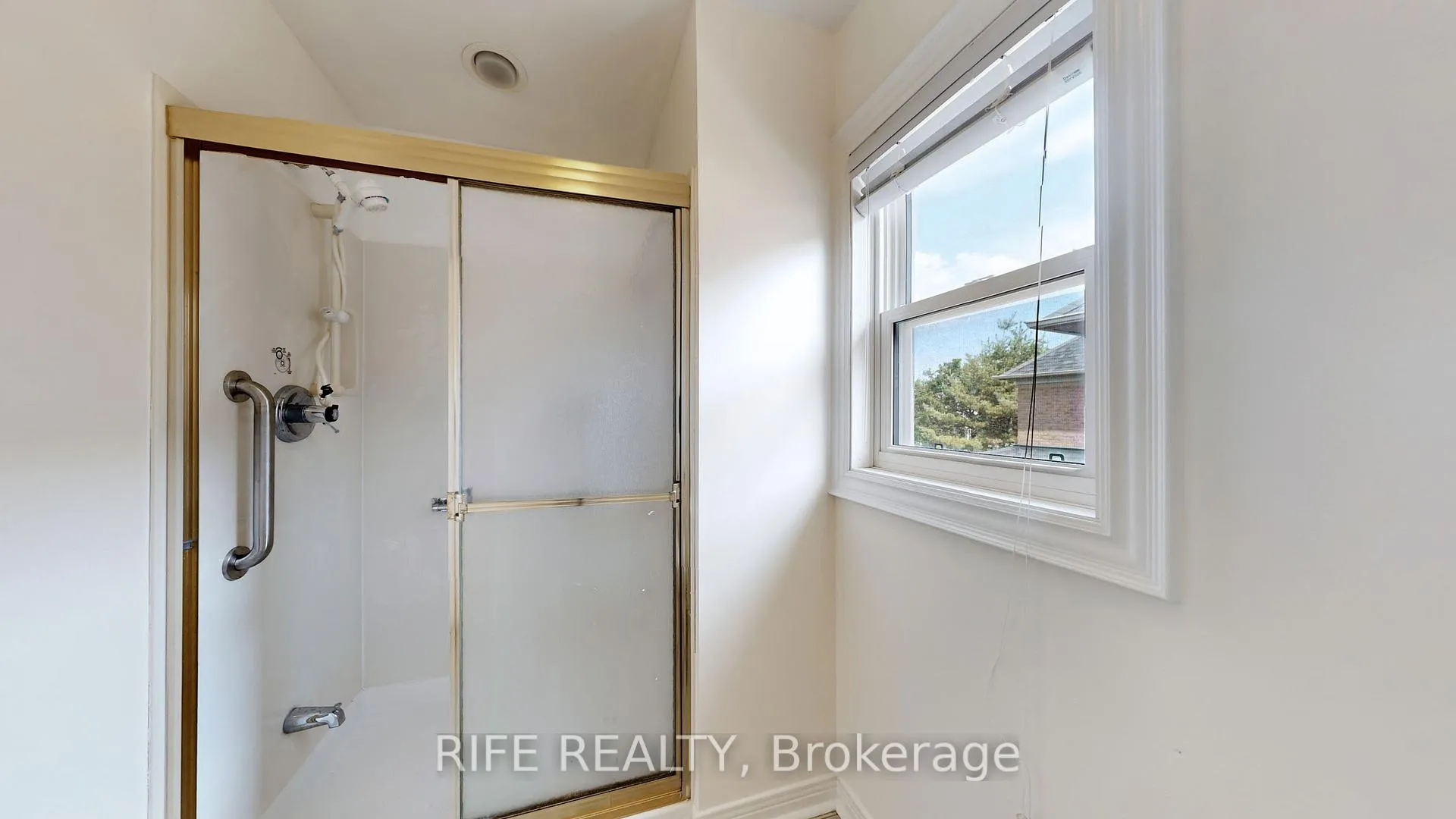 Photo 38 of 79 Fawnbrook Circle, Markham, Markville — HOMEH