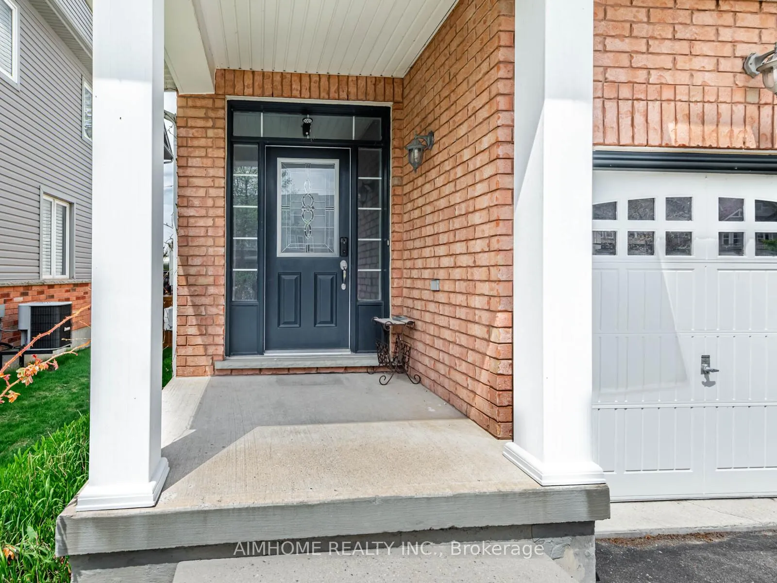 Photo 3 of 93 James Govan Drive, Whitby, Port Whitby — HOMEH