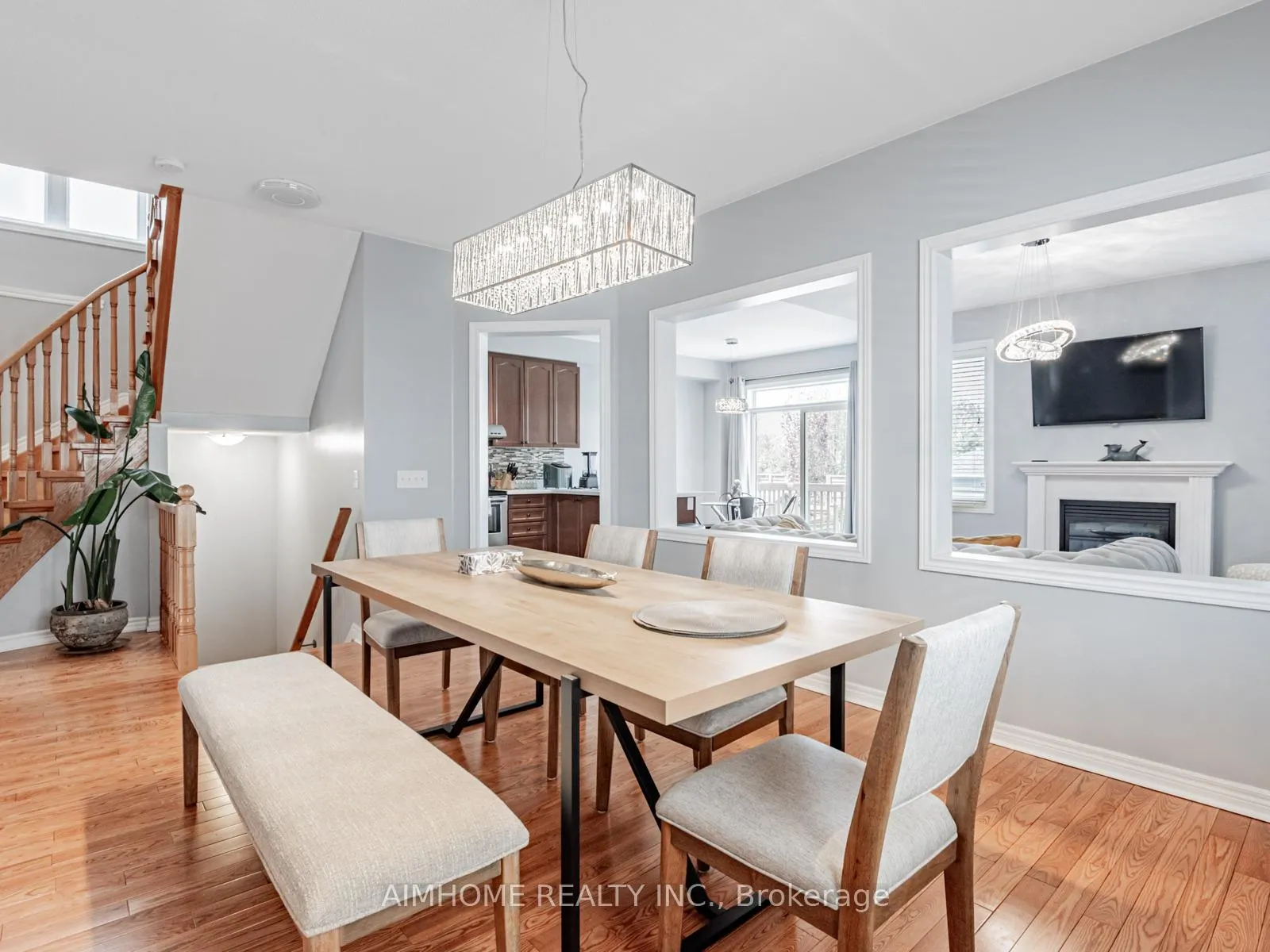 Photo 6 of 93 James Govan Drive, Whitby, Port Whitby — HOMEH