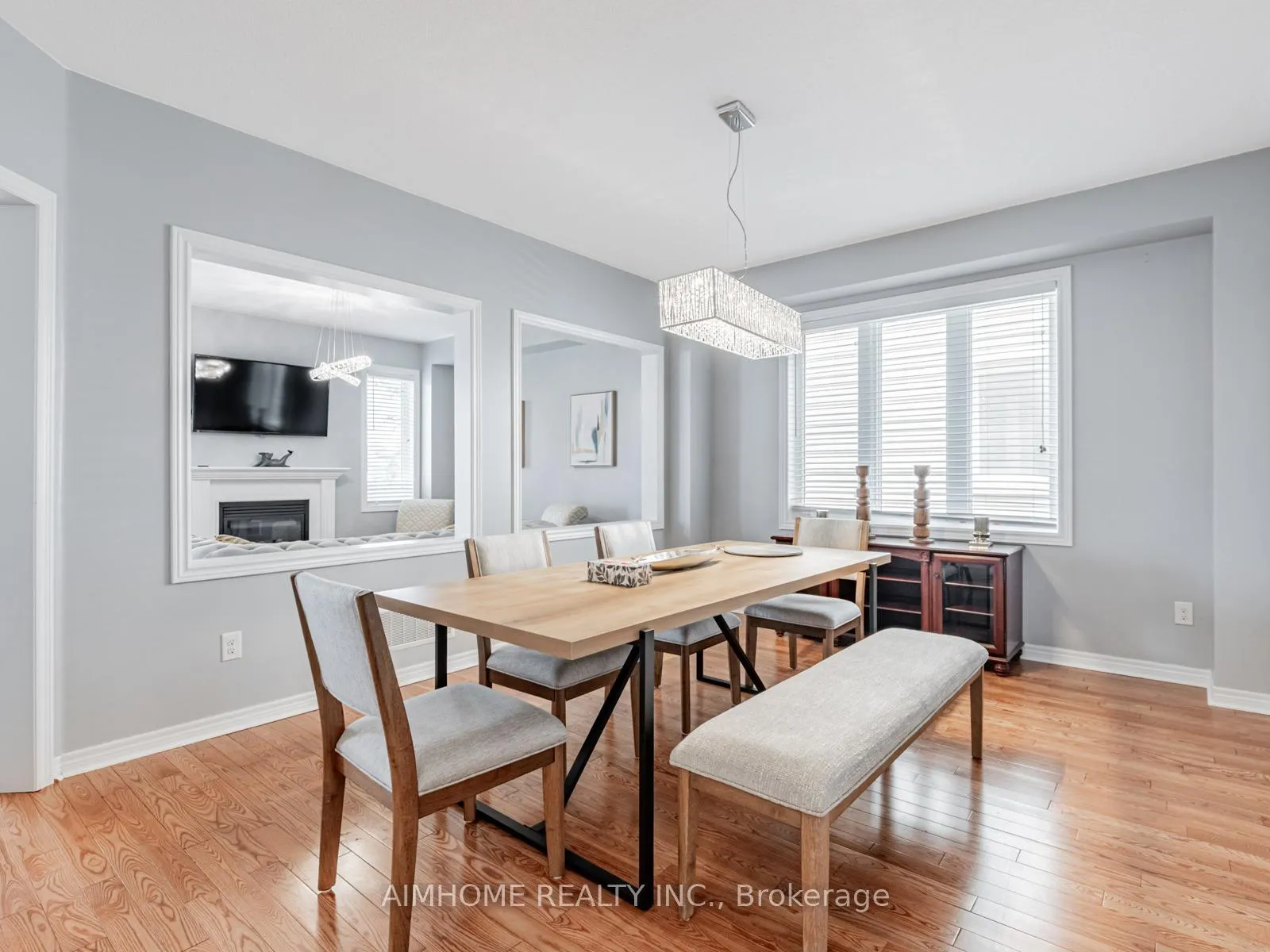 Photo 7 of 93 James Govan Drive, Whitby, Port Whitby — HOMEH
