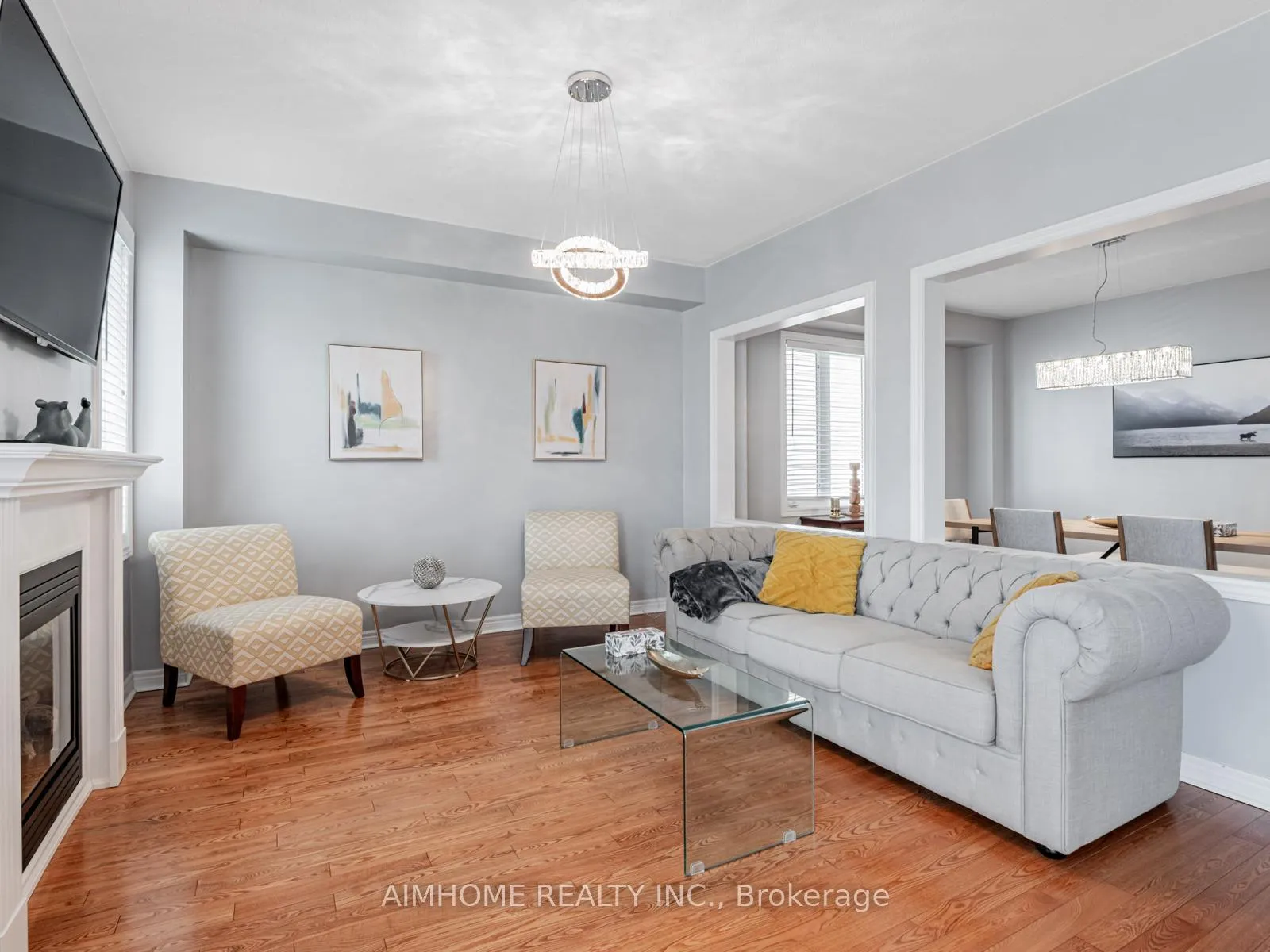 Photo 11 of 93 James Govan Drive, Whitby, Port Whitby — HOMEH
