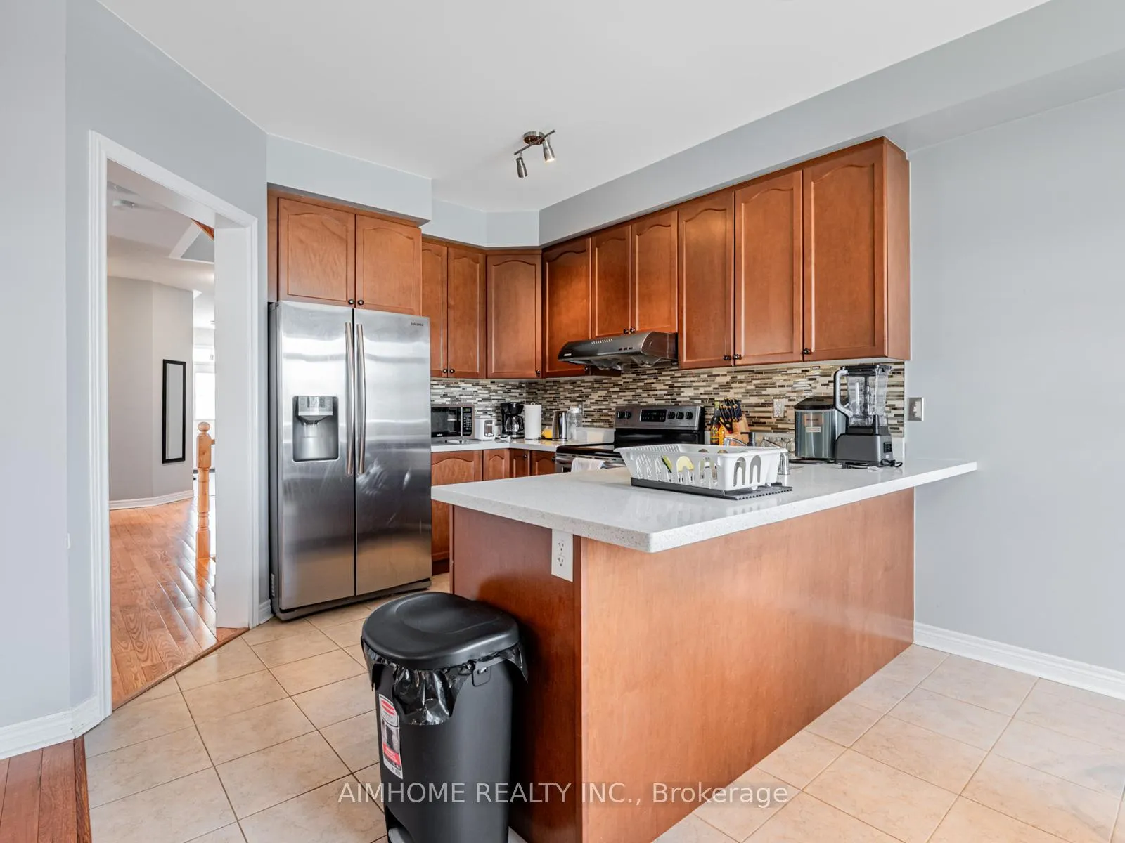 Photo 14 of 93 James Govan Drive, Whitby, Port Whitby — HOMEH