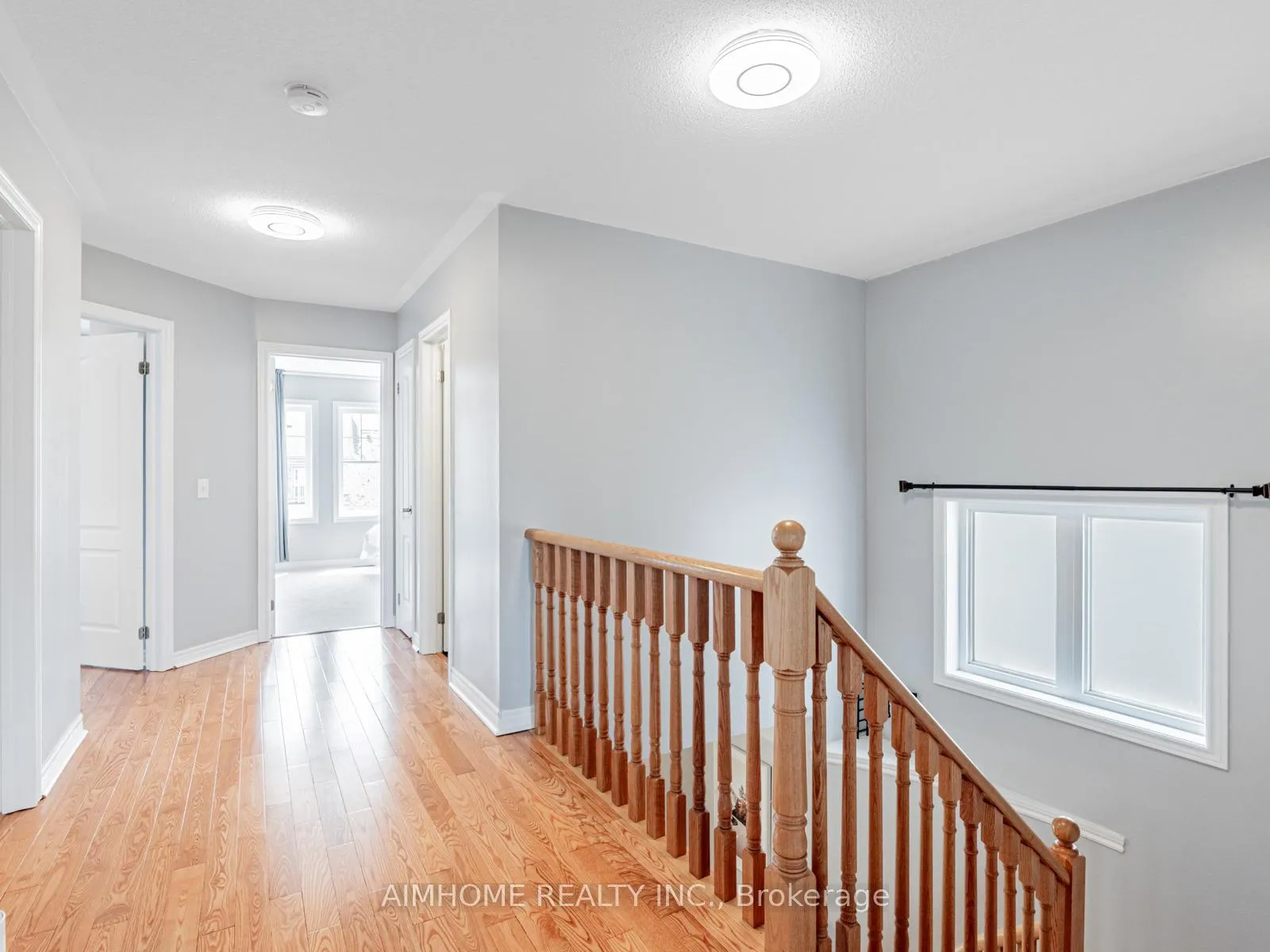 Photo 19 of 93 James Govan Drive, Whitby, Port Whitby — HOMEH