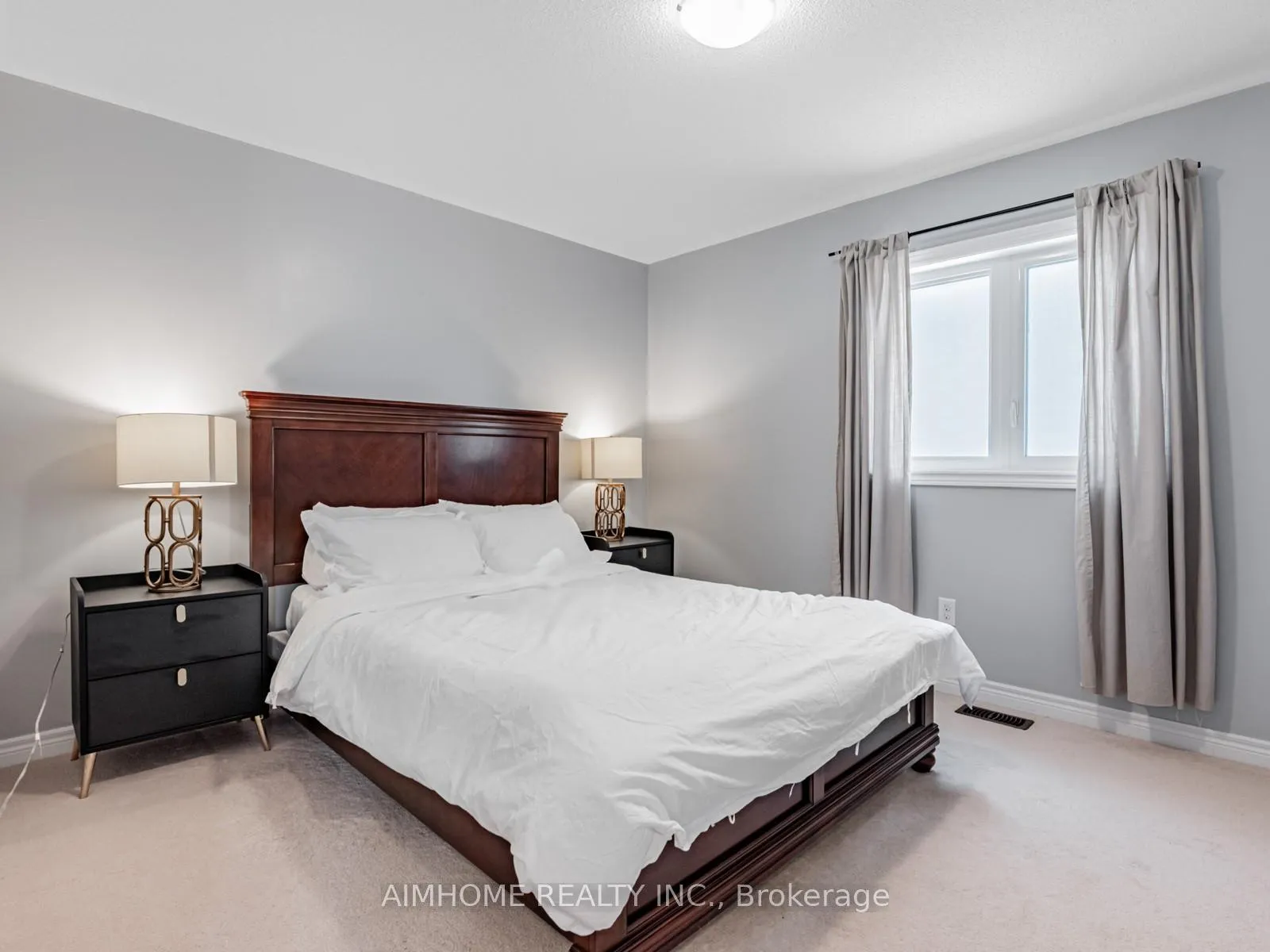 Photo 24 of 93 James Govan Drive, Whitby, Port Whitby — HOMEH