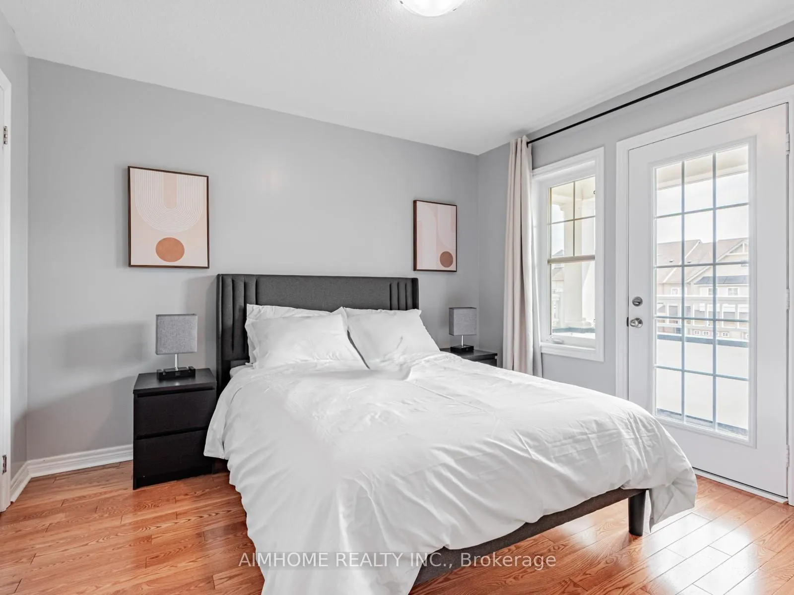 Photo 27 of 93 James Govan Drive, Whitby, Port Whitby — HOMEH