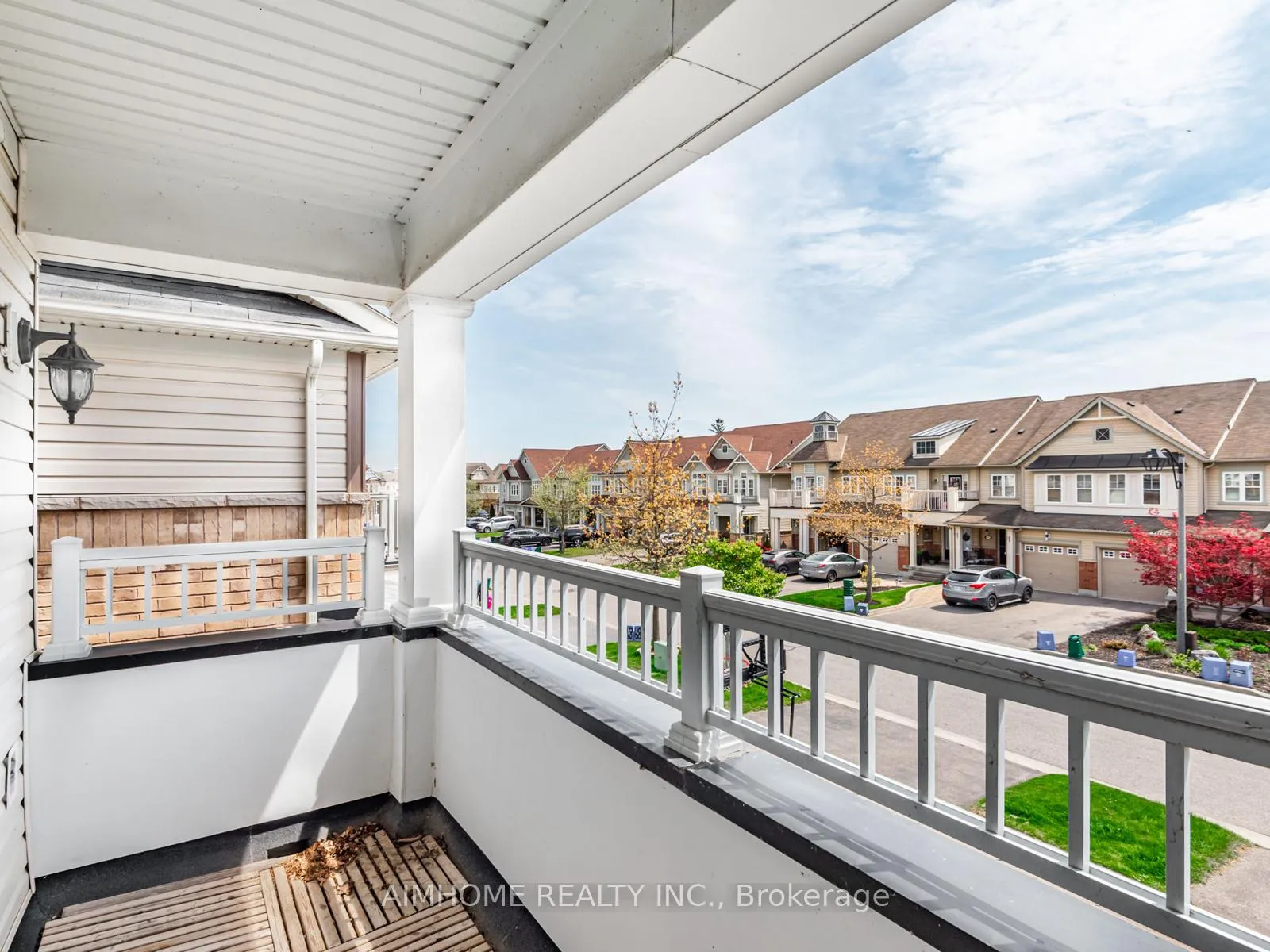Photo 29 of 93 James Govan Drive, Whitby, Port Whitby — HOMEH