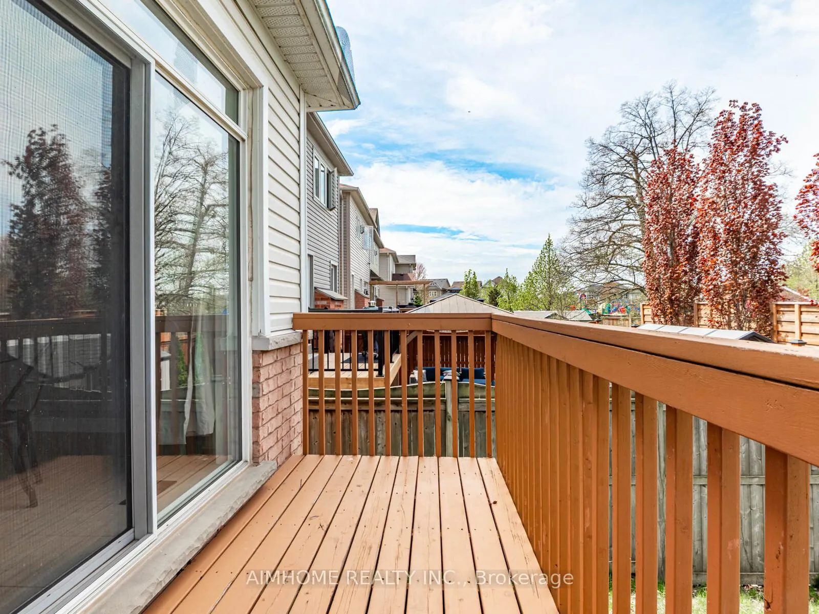 Photo 31 of 93 James Govan Drive, Whitby, Port Whitby — HOMEH