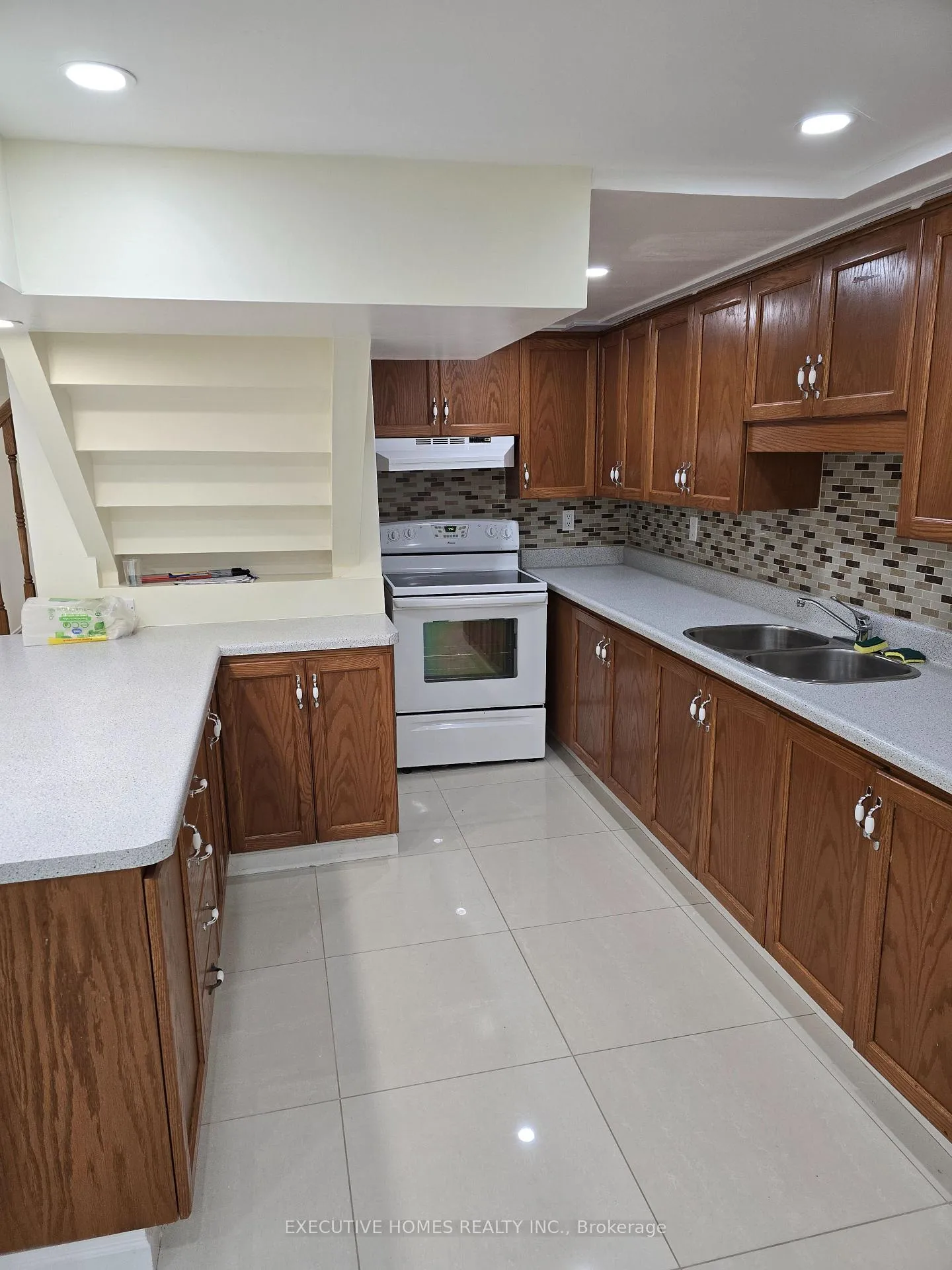 Photo 10 of 50 Pearson Drive, Hamilton, Templemead — HOMEH