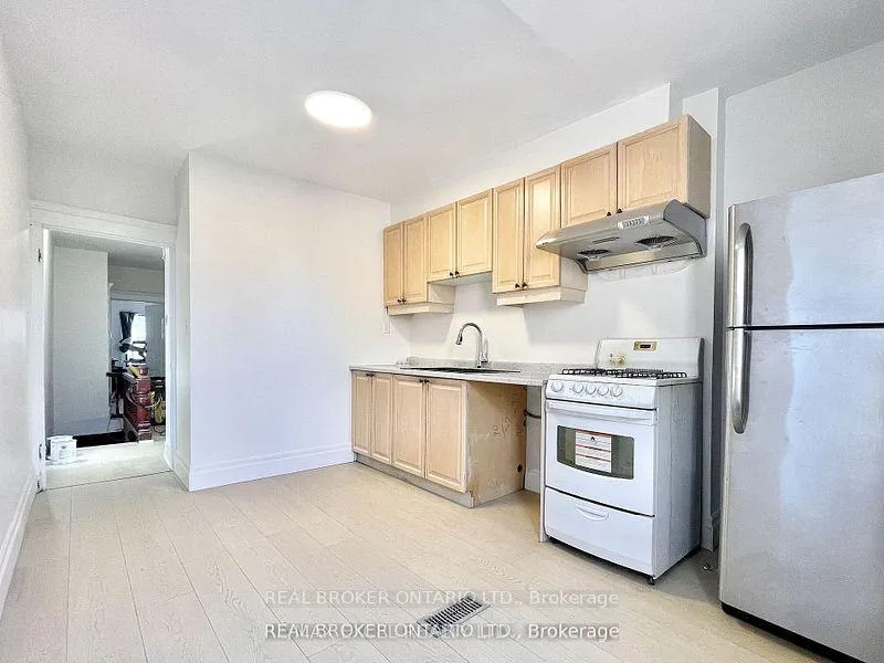 Photo 3 of Unit Upper, 26 Carr Street, Toronto, Kensington-Chinatown — HOMEH