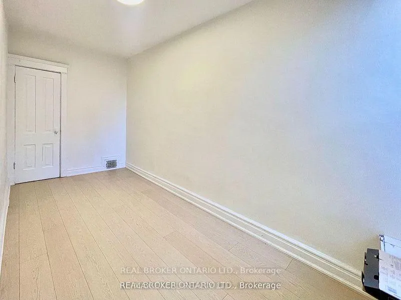 Photo 5 of Unit Upper, 26 Carr Street, Toronto, Kensington-Chinatown — HOMEH