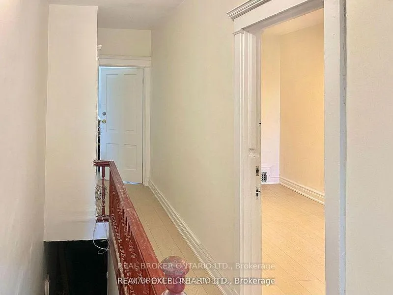 Photo 8 of Unit Upper, 26 Carr Street, Toronto, Kensington-Chinatown — HOMEH