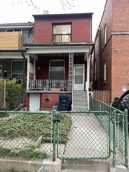 Photo 9 of Unit Upper, 26 Carr Street, Toronto, Kensington-Chinatown — HOMEH