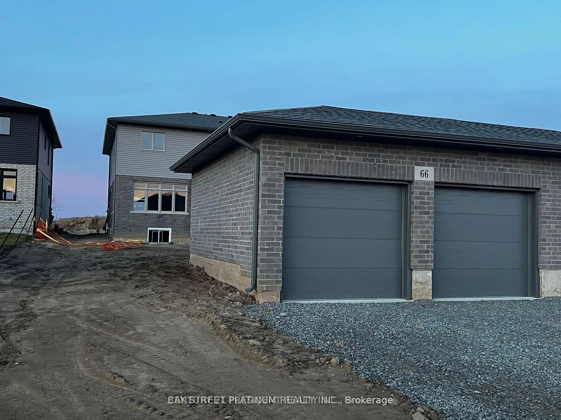 Photo 4 of 66 Summersides Boulevard, Pelham, Fonthill — HOMEH