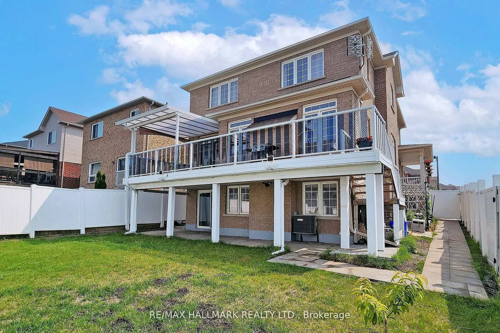 Photo 3 of Unit BSMT, 1052 Eagle Ridge Drive, Oshawa, Taunton — HOMEH
