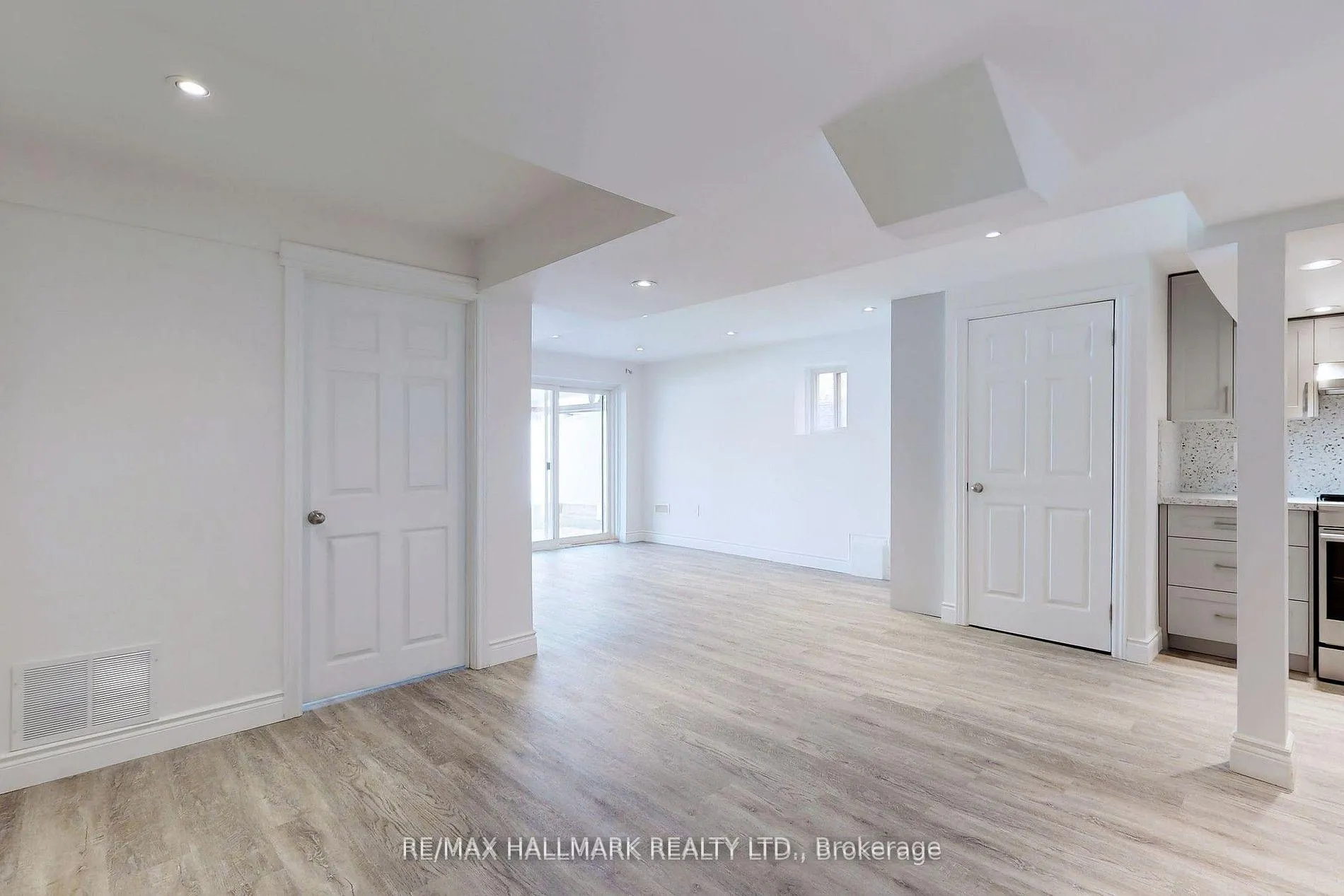 Photo 7 of Unit BSMT, 1052 Eagle Ridge Drive, Oshawa, Taunton — HOMEH