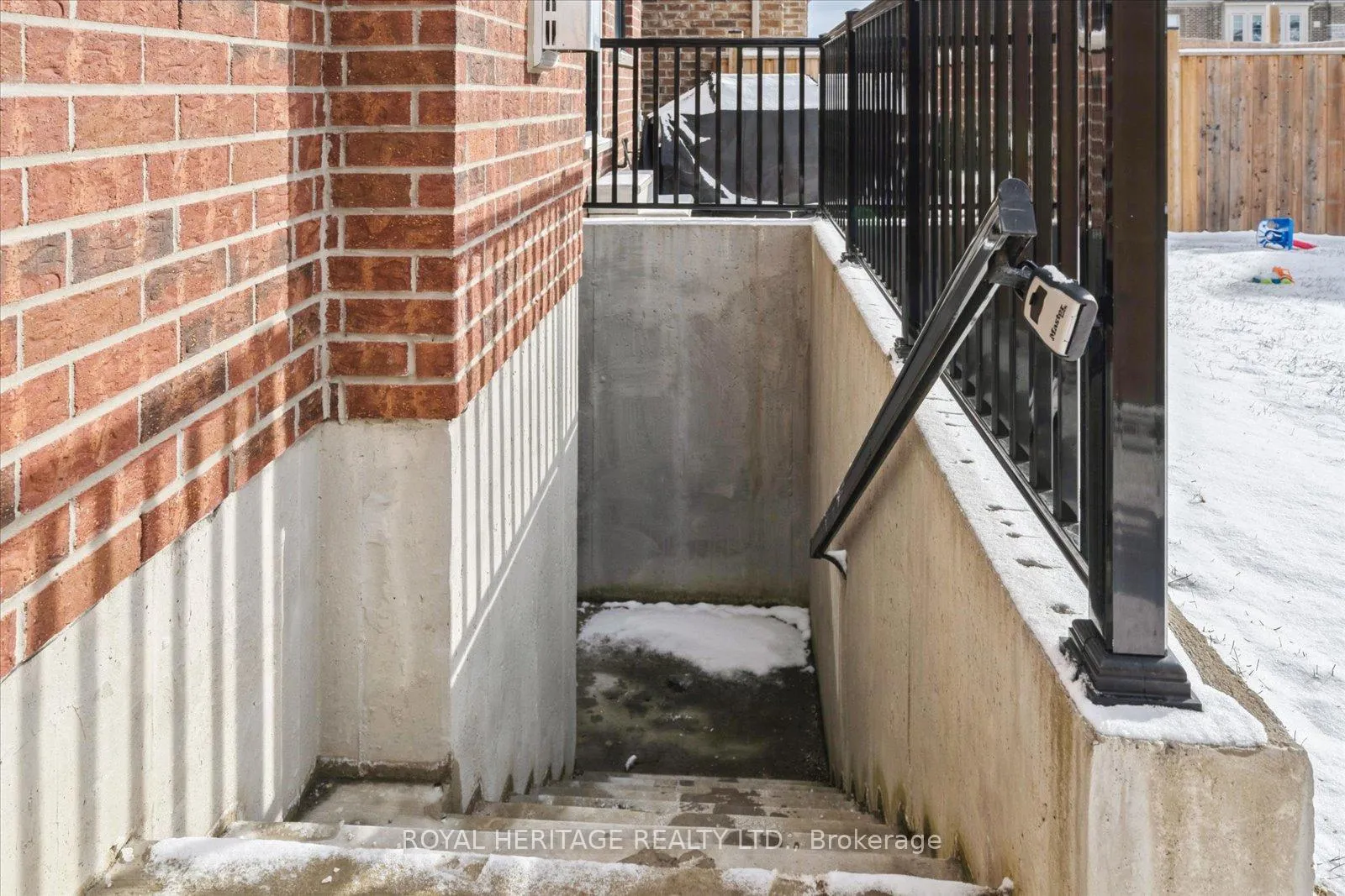 Photo 3 of 57 Marcel Brunelle Drive, Whitby, Williamsburg — HOMEH