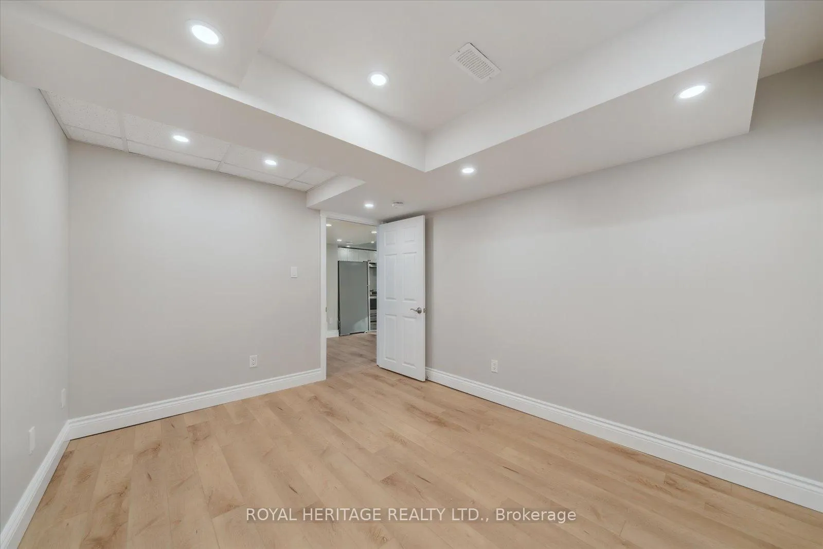 Photo 12 of 57 Marcel Brunelle Drive, Whitby, Williamsburg — HOMEH