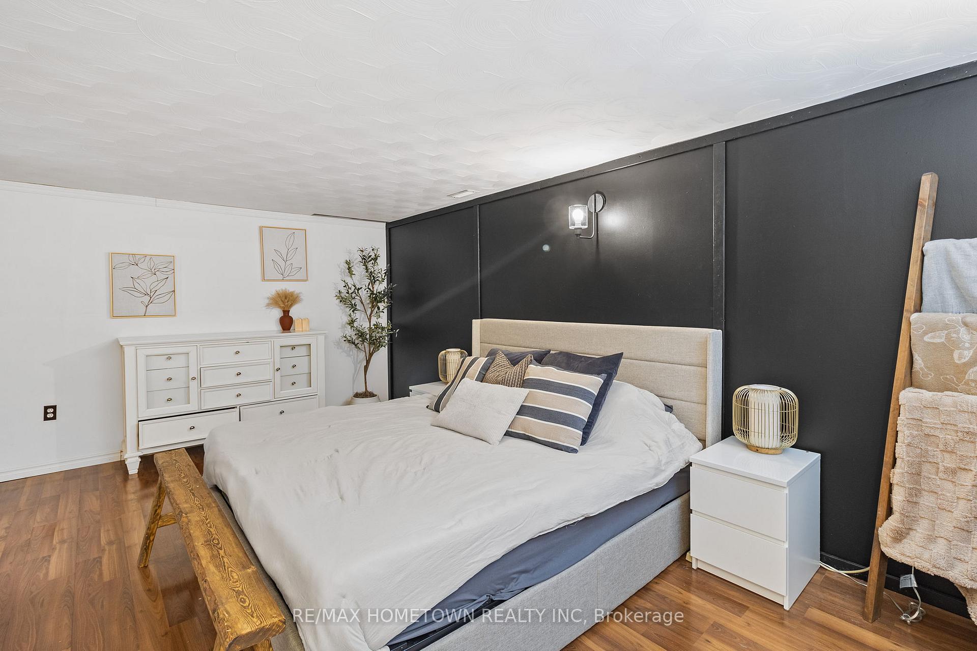Photo 23 of 916 George Street, Edwardsburgh/Cardinal, Town of Cardinal — HOMEH