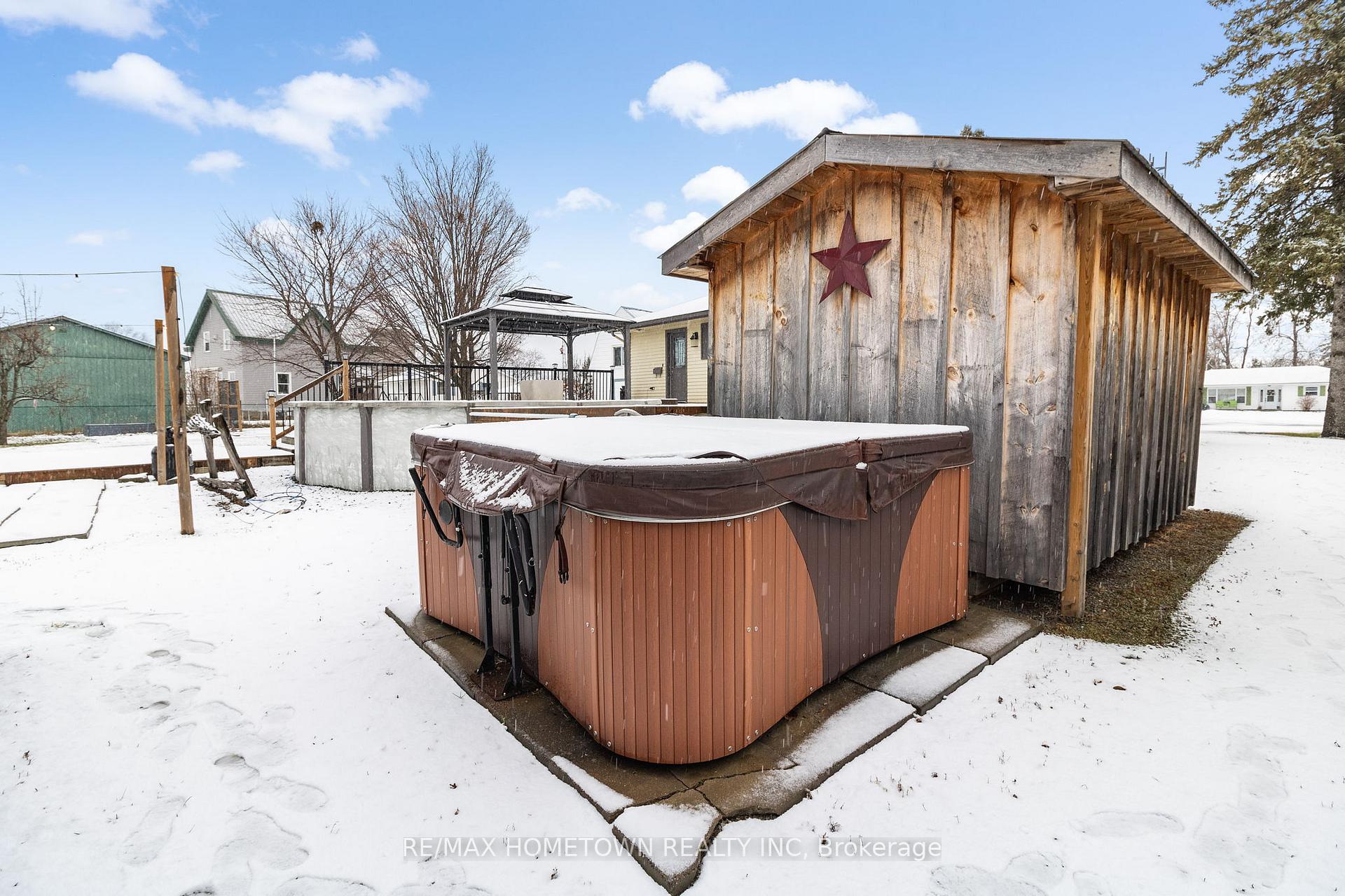 Photo 37 of 916 George Street, Edwardsburgh/Cardinal, Town of Cardinal — HOMEH