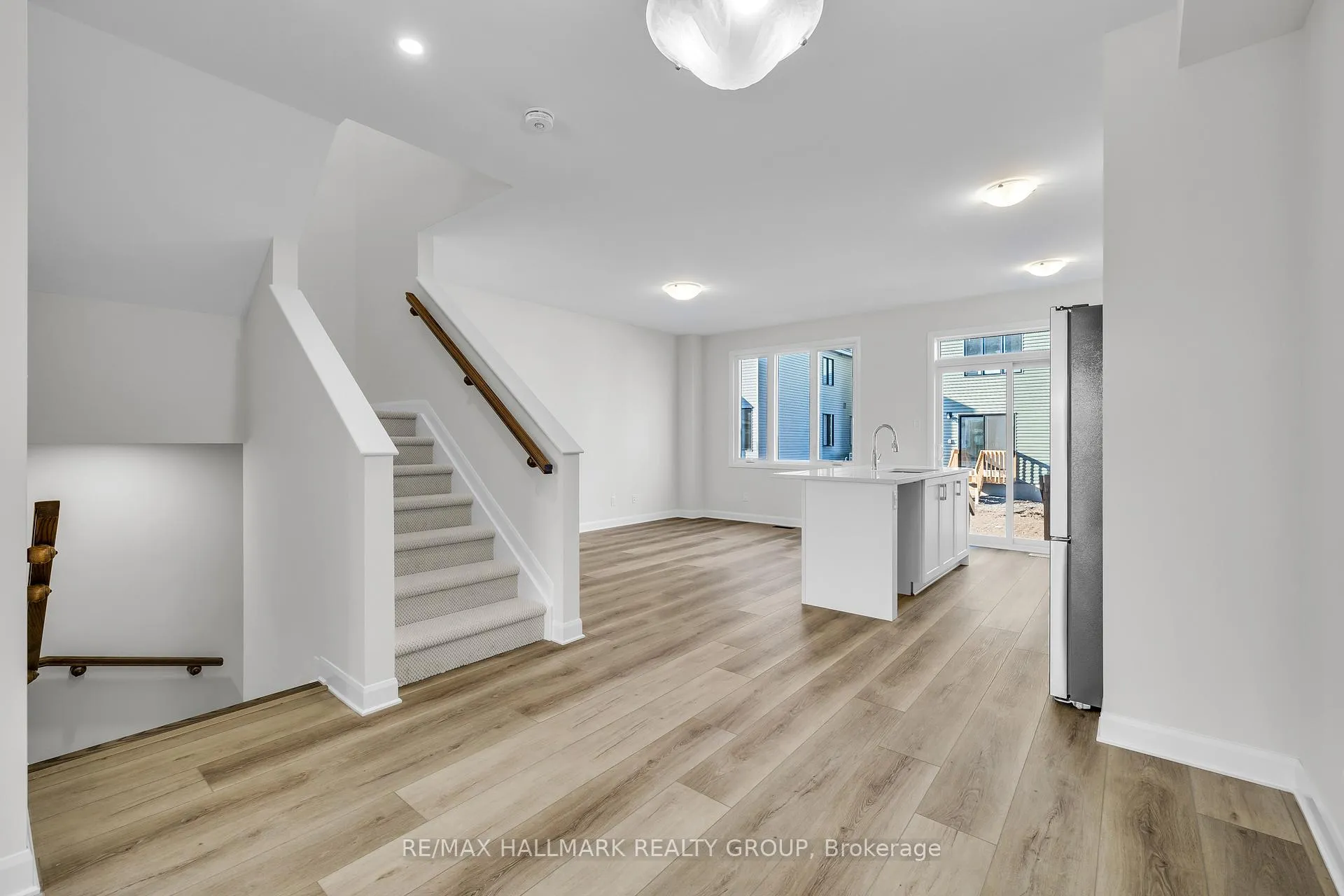 Photo 2 of 2526 Esprit Drive, Ottawa, Avalon East — HOMEH
