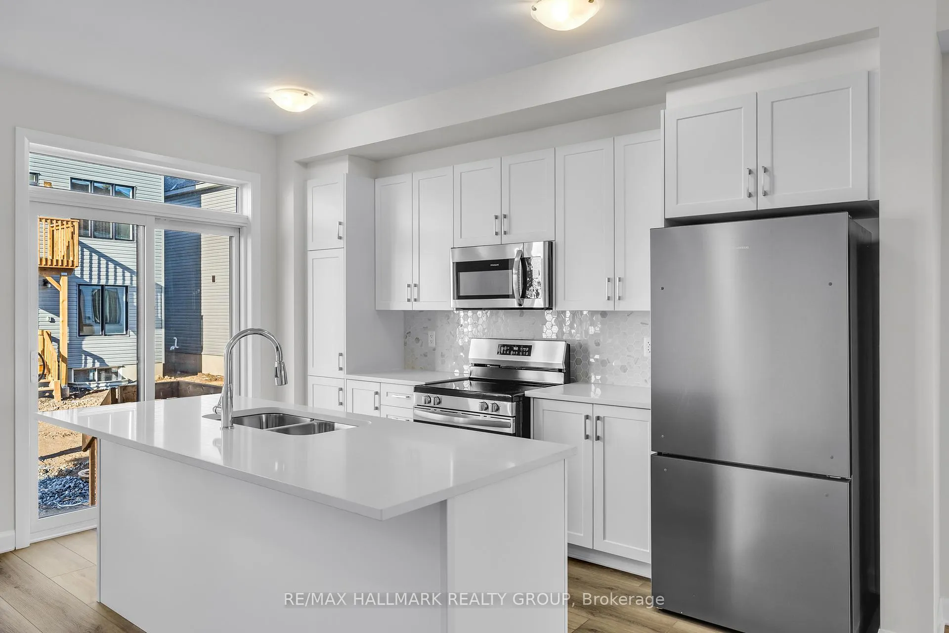 Photo 7 of 2526 Esprit Drive, Ottawa, Avalon East — HOMEH