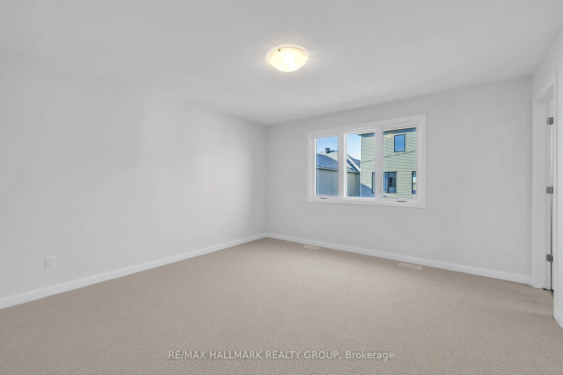 Photo 15 of 2526 Esprit Drive, Ottawa, Avalon East — HOMEH