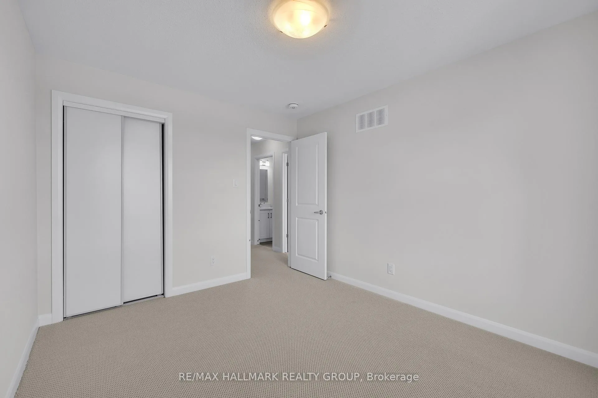 Photo 20 of 2526 Esprit Drive, Ottawa, Avalon East — HOMEH