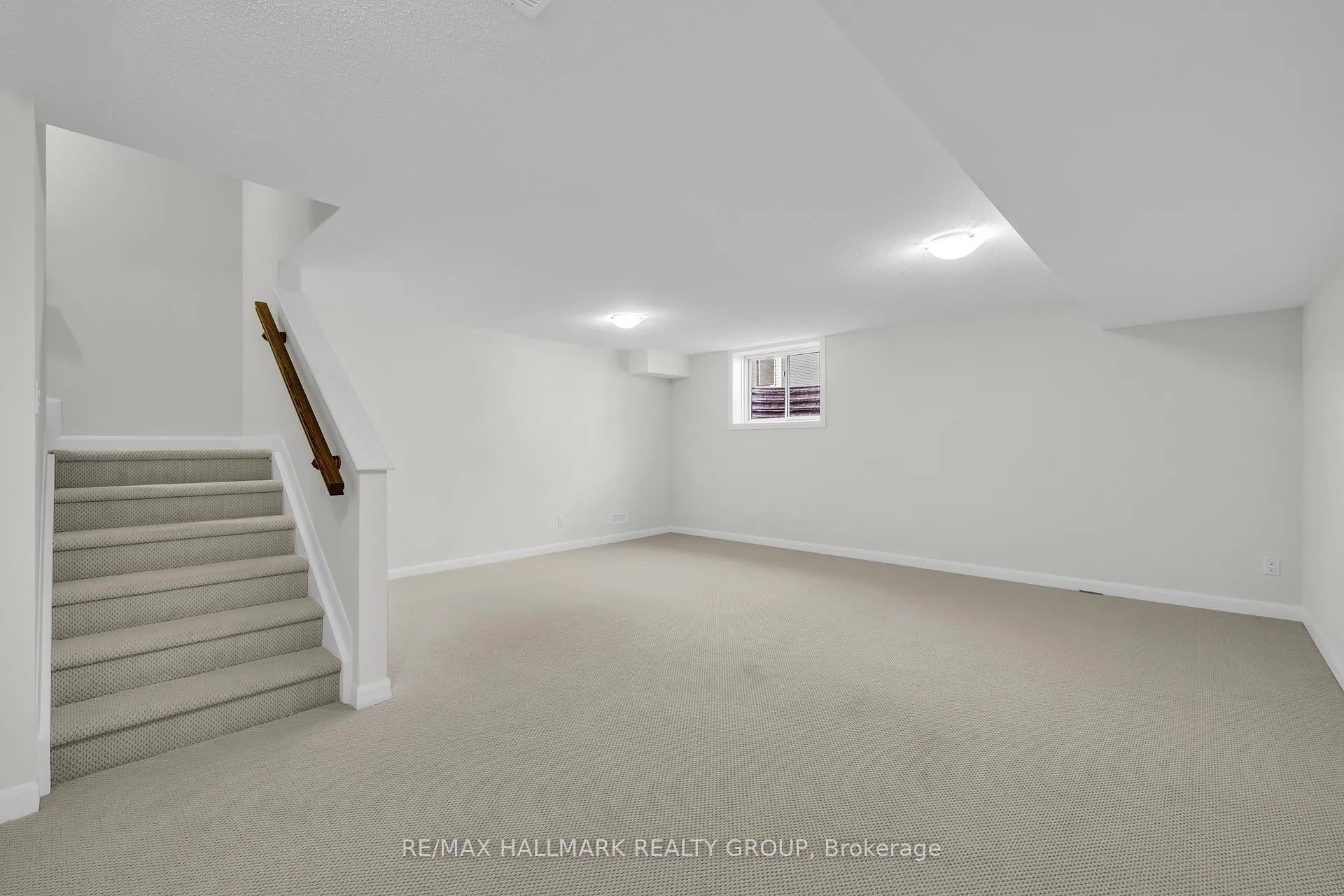 Photo 24 of 2526 Esprit Drive, Ottawa, Avalon East — HOMEH
