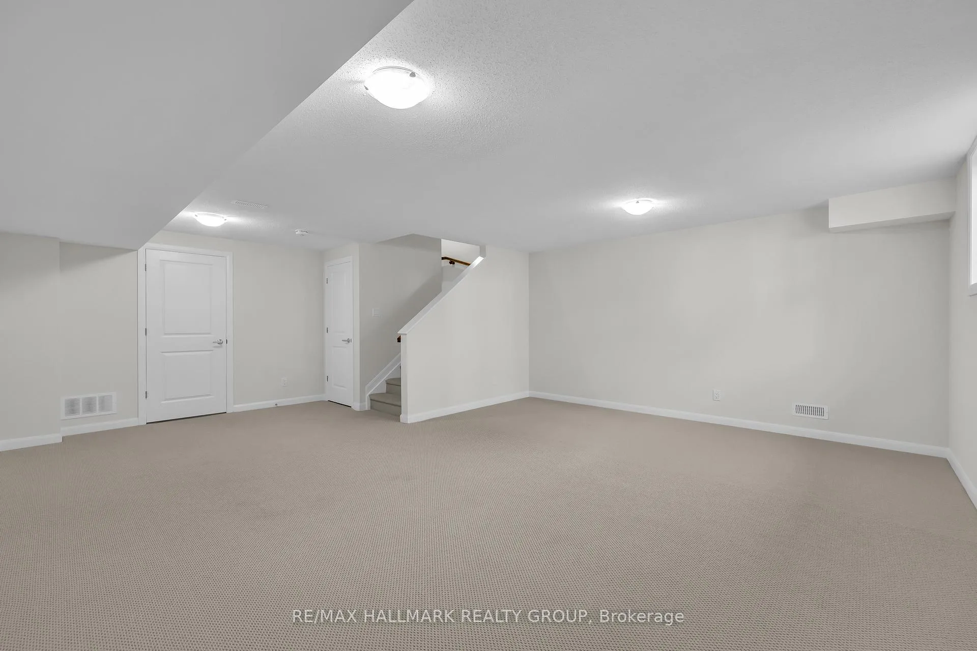Photo 25 of 2526 Esprit Drive, Ottawa, Avalon East — HOMEH