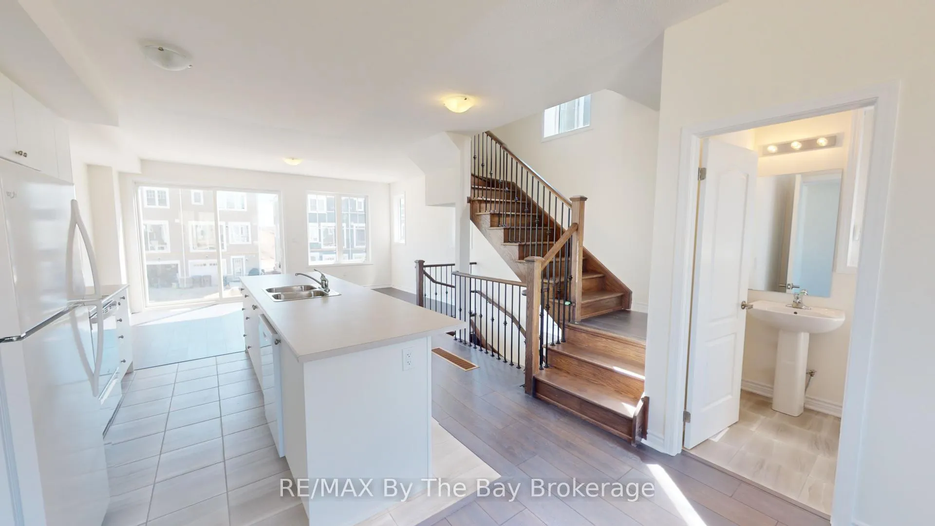 Photo 6 of 103 Surf Drive, Wasaga Beach — HOMEH