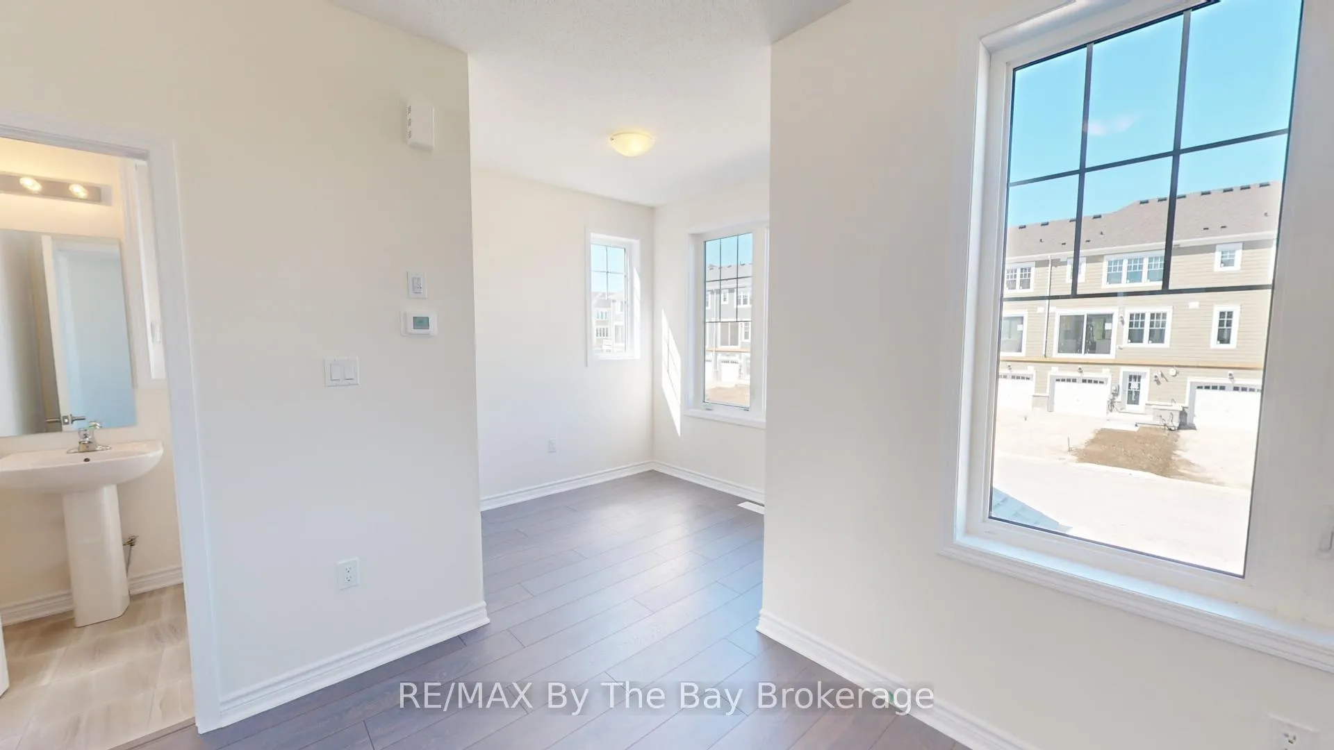 Photo 7 of 103 Surf Drive, Wasaga Beach — HOMEH