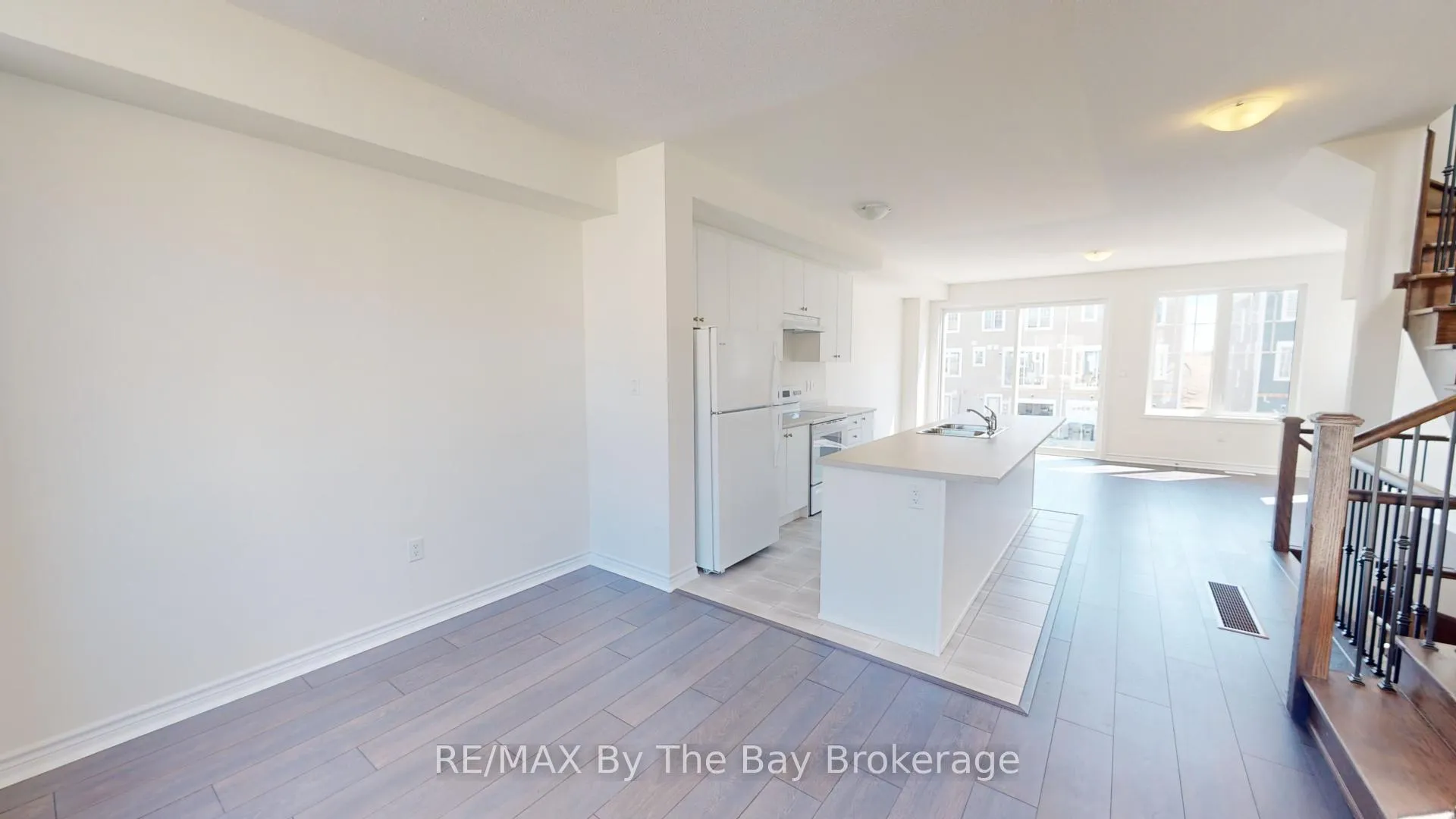 Photo 8 of 103 Surf Drive, Wasaga Beach — HOMEH