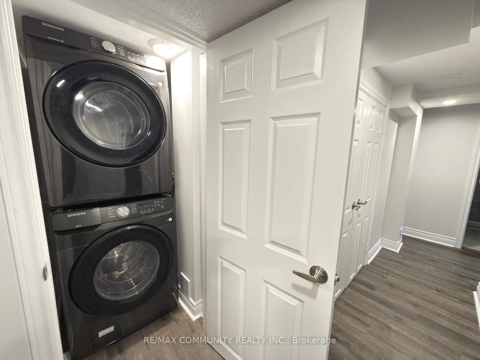 Photo 7 of 25 Freer Crescent, Ajax, Northwest Ajax — HOMEH