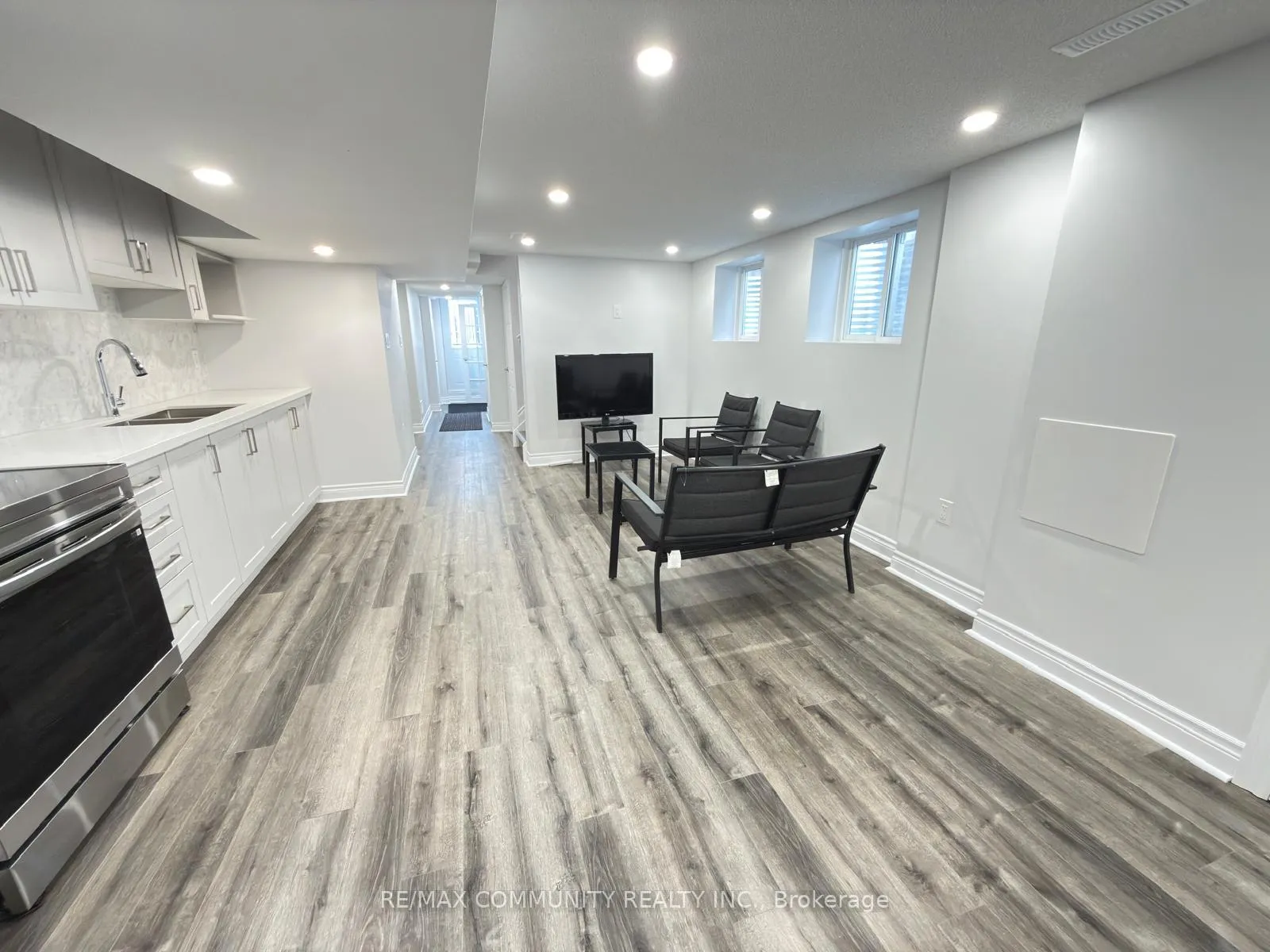 Photo 18 of 25 Freer Crescent, Ajax, Northwest Ajax — HOMEH