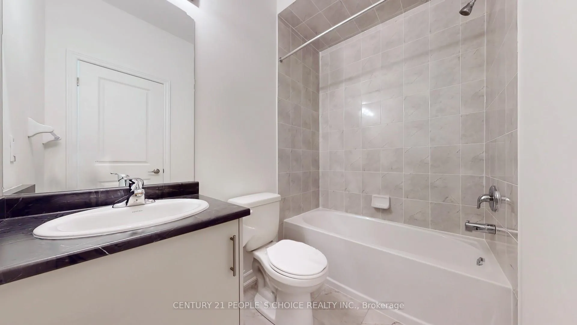 Photo 6 of 37 Drainie Street, Vaughan, West Woodbridge — HOMEH