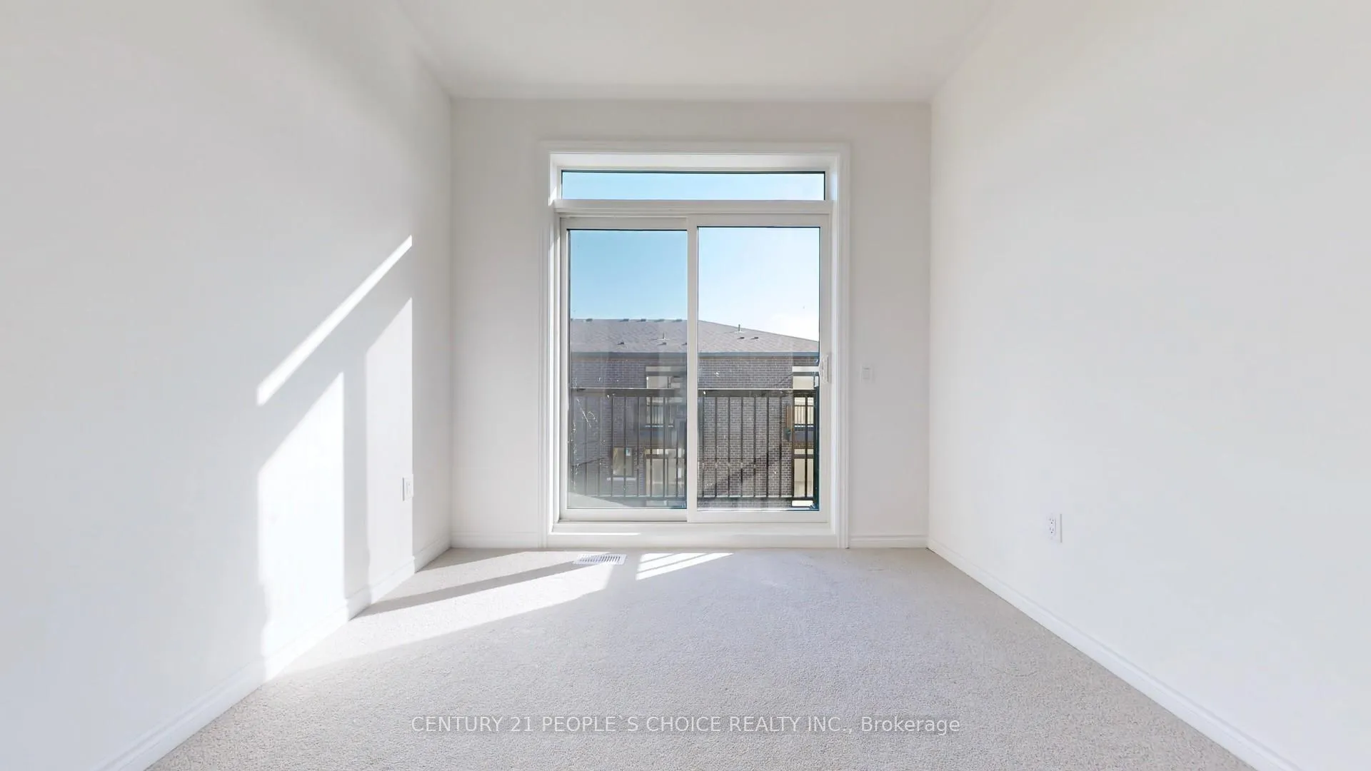 Photo 9 of 37 Drainie Street, Vaughan, West Woodbridge — HOMEH