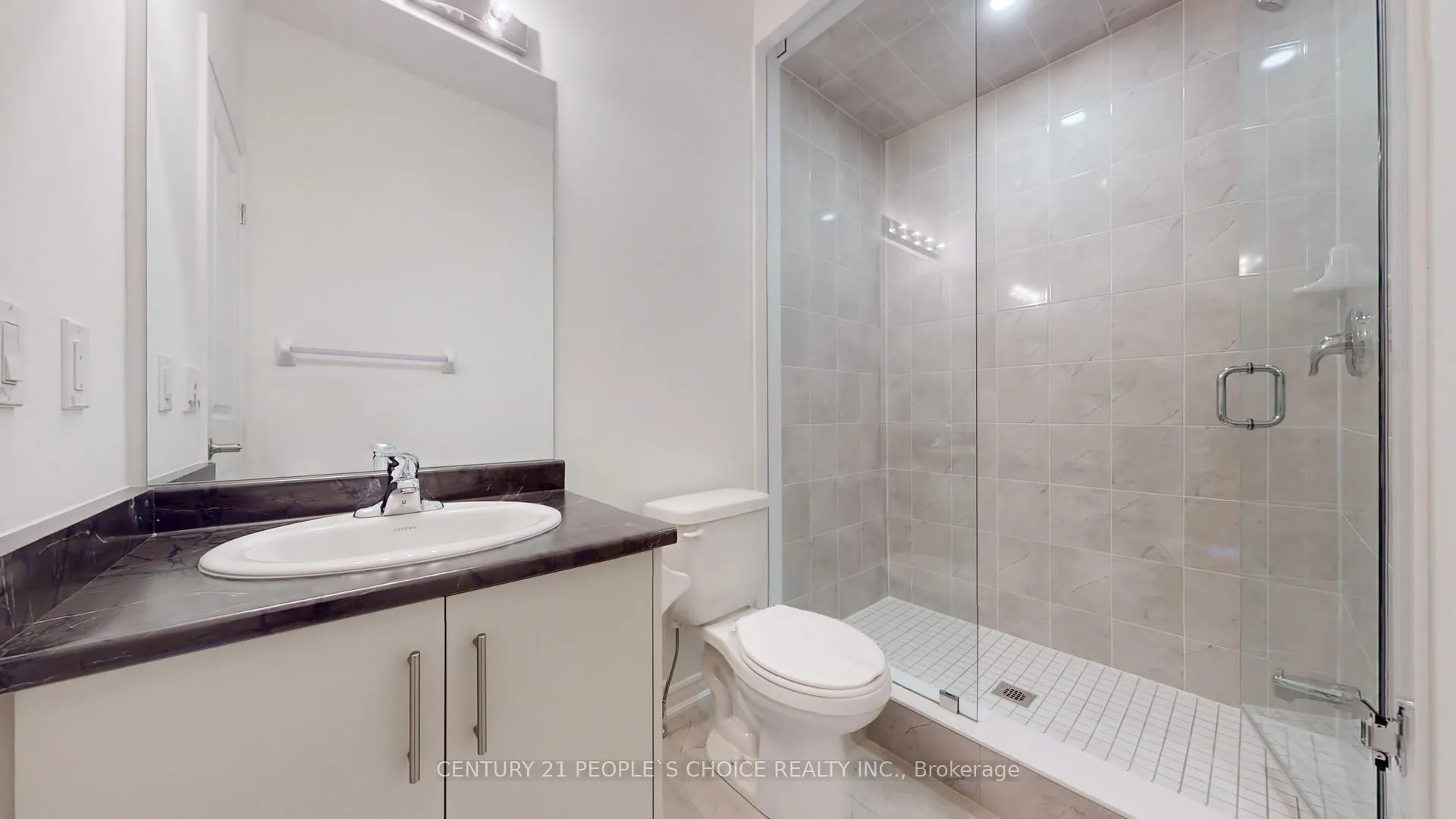 Photo 11 of 37 Drainie Street, Vaughan, West Woodbridge — HOMEH