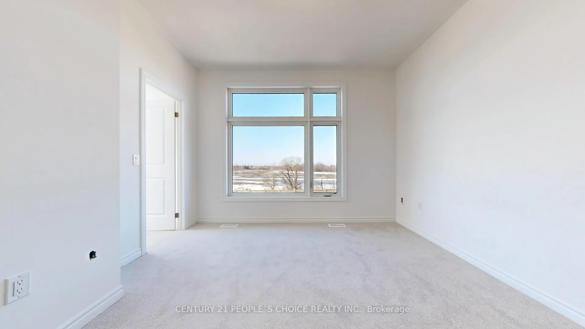 Photo 14 of 37 Drainie Street, Vaughan, West Woodbridge — HOMEH