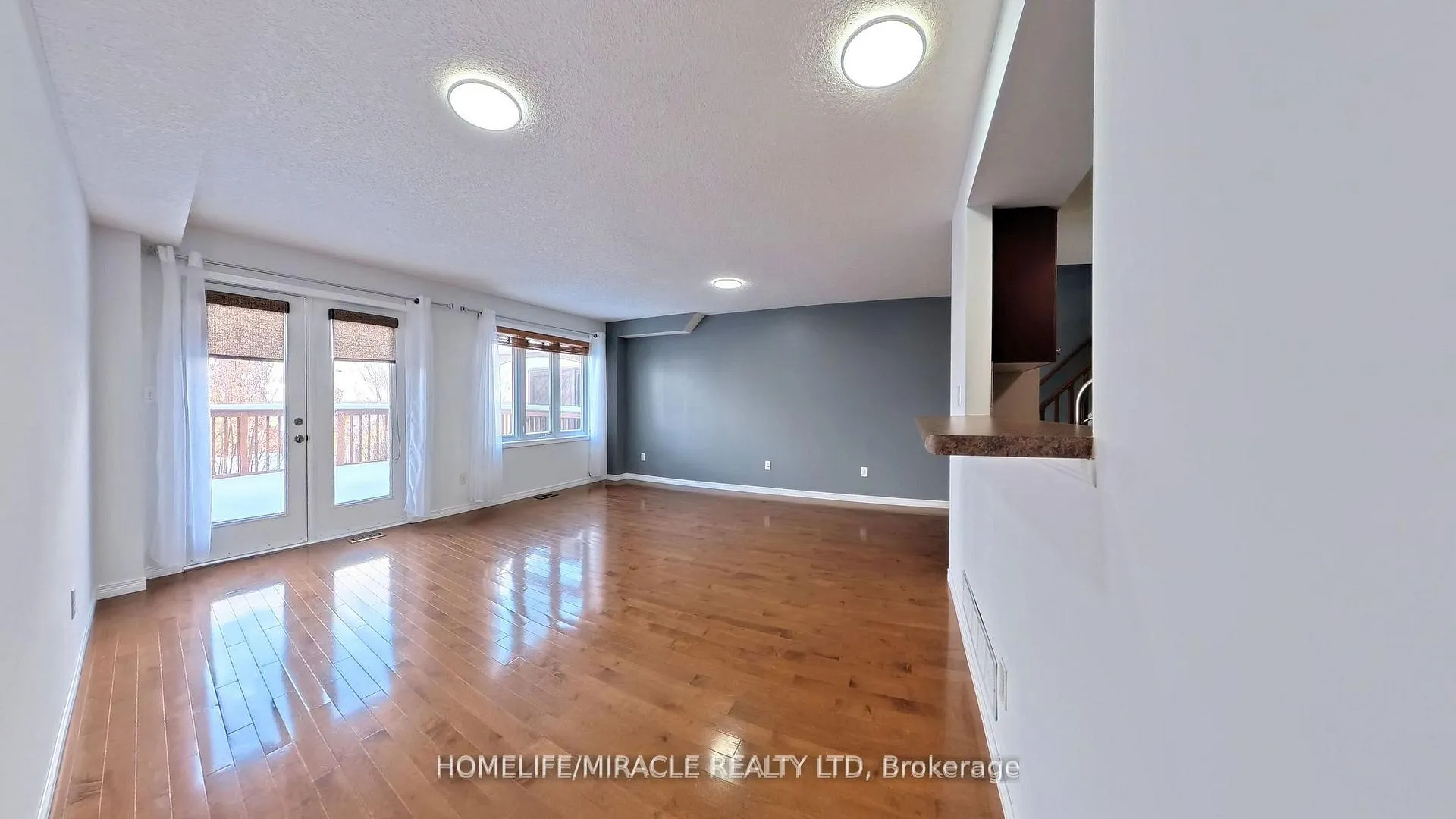 Photo 8 of 919 Zeller Crescent, Kitchener, Grand River South — HOMEH