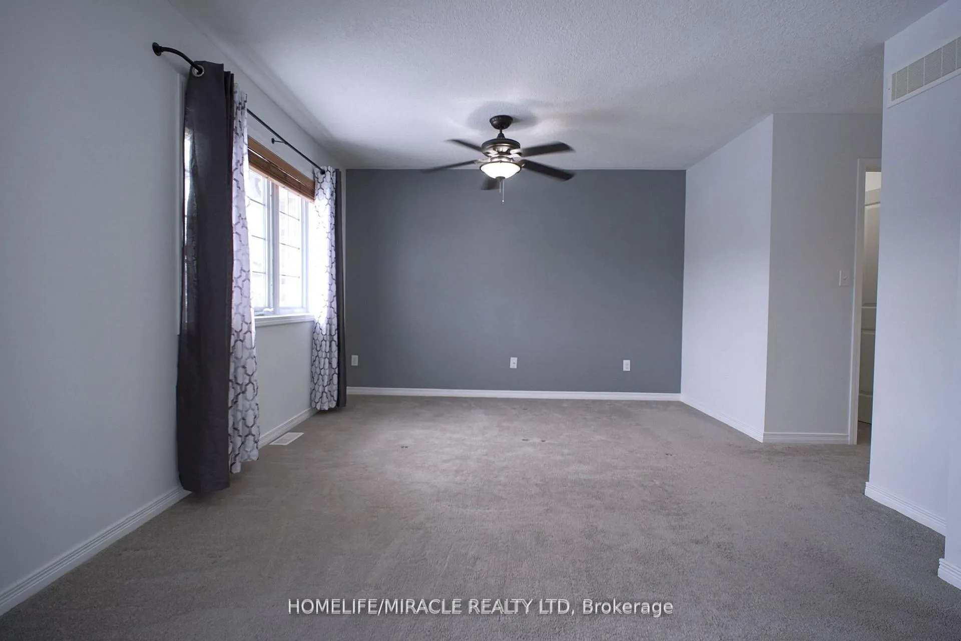Photo 22 of 919 Zeller Crescent, Kitchener, Grand River South — HOMEH