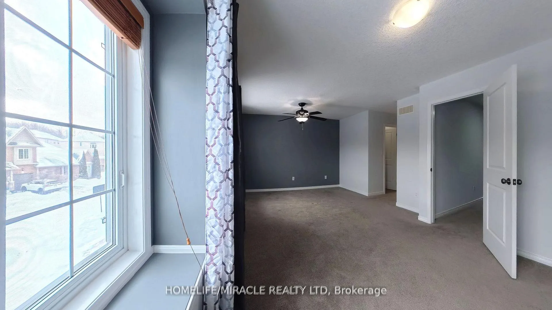 Photo 31 of 919 Zeller Crescent, Kitchener, Grand River South — HOMEH